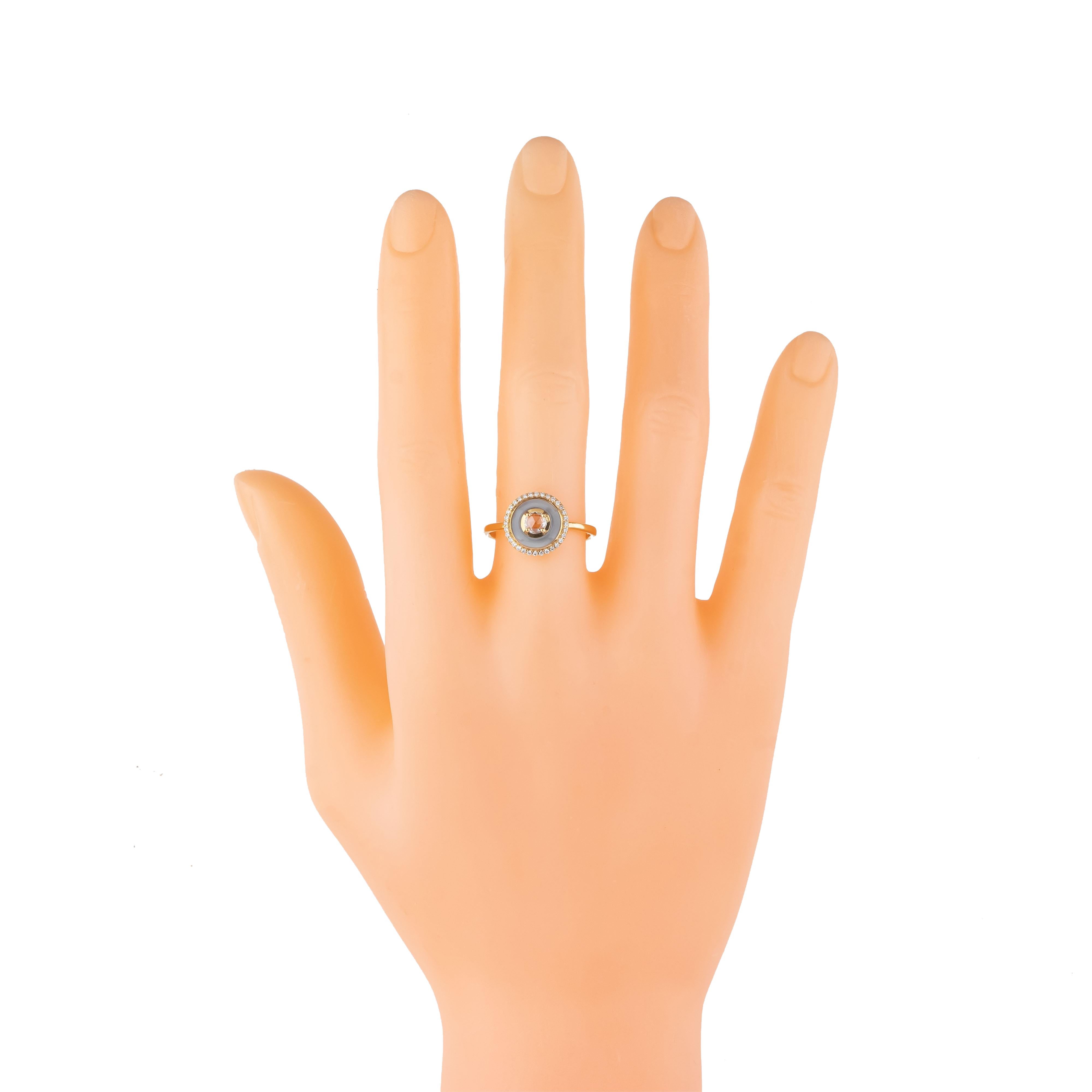 18 Karat Gold 0.97 Carat Diamond and Chalcedony Fashion Ring In New Condition For Sale In Jaipur, IN