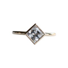 18 Karat Gold 1 Carat Princess Cut Diamond Ring, GIA Certified SI2 J