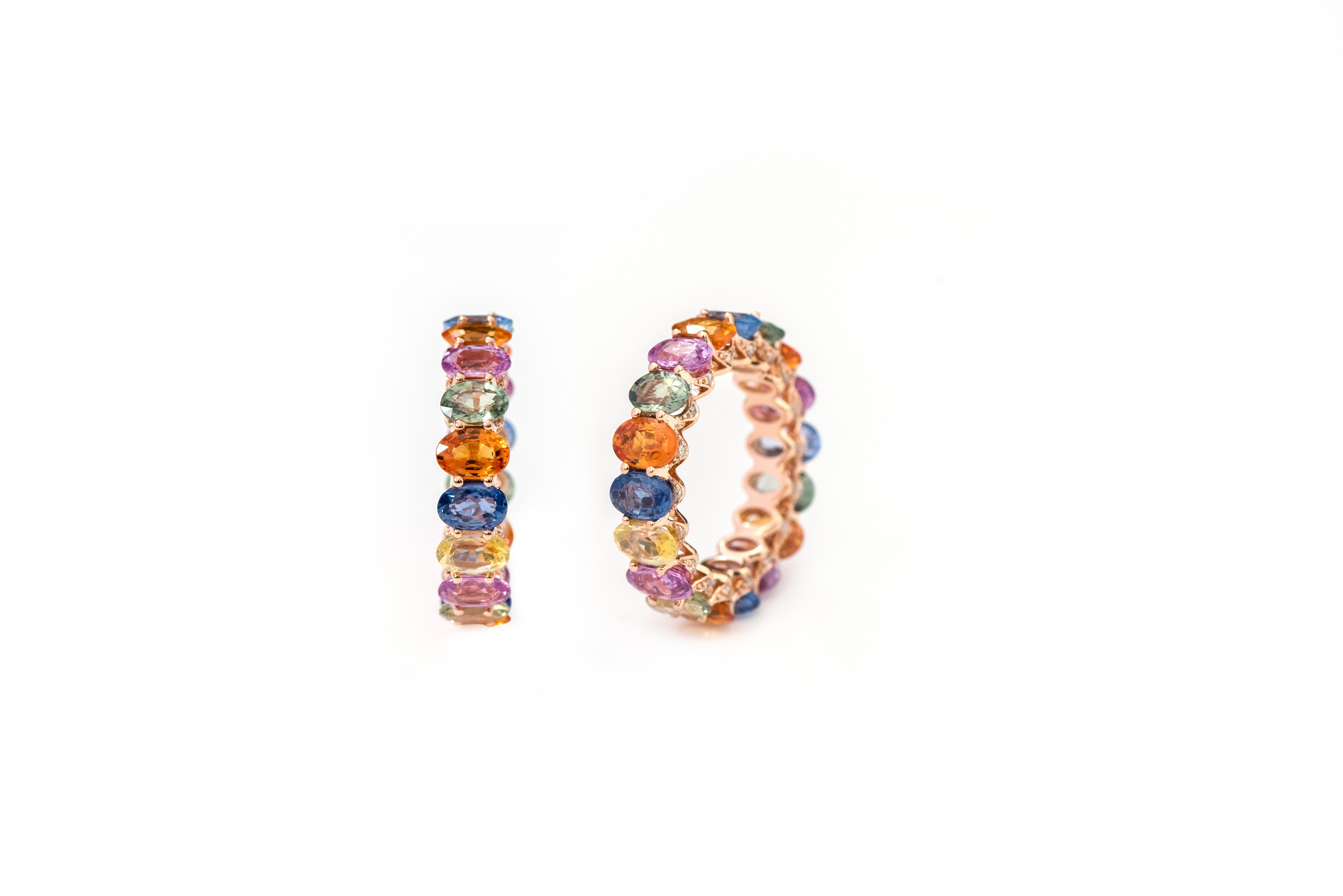 18 Karat Gold 10.47 Carat Oval-Cut Multi-Sapphire and Diamond Eternity Band Ring For Sale 6