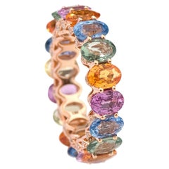Bague d'éternité en or 18 carats à plusieurs saphirs ovales de 10,47 carats et diamants