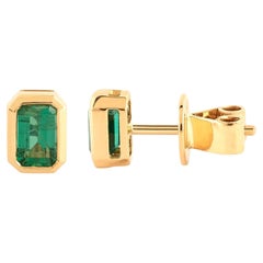 18 Karat Gold 1.05 Carat Emerald Cocktail Stud Earrings