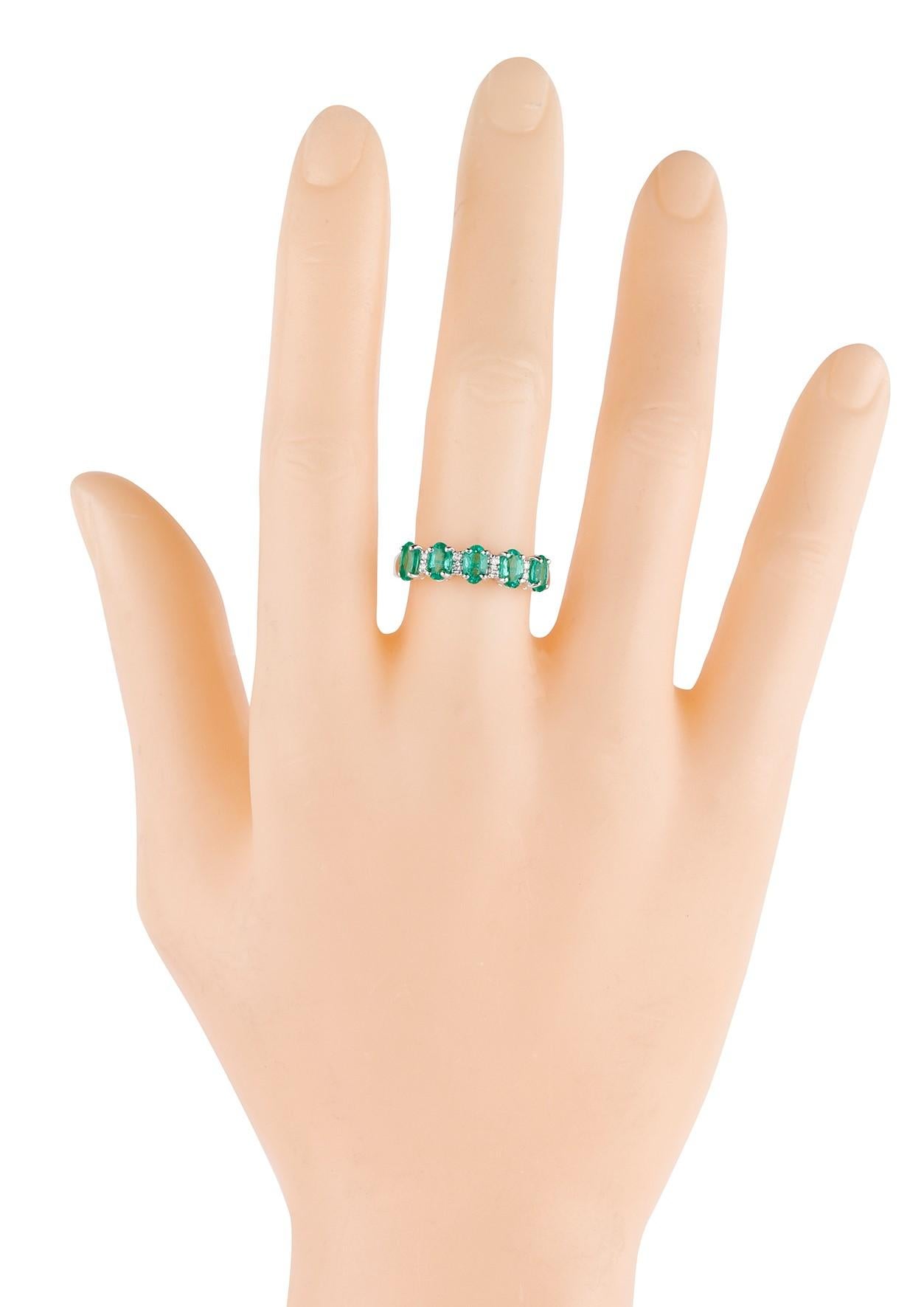 Oval Cut 18 Karat Gold 1.13 Carat Diamond and Emerald Cluster Statement Ring  For Sale