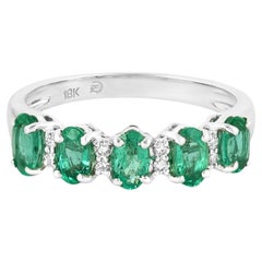 18 Karat Gold 1.13 Carat Diamond and Emerald Cluster Statement Ring 