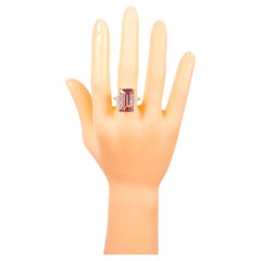 18 Karat Gold 11.41 Carat Pink Morganite and Diamond Solitaire Cocktail Ring