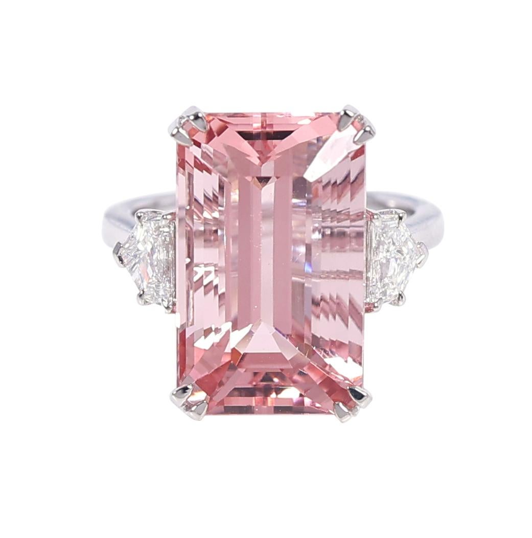 Modern 18 Karat Gold 11.41 Carat Pink Morganite and Diamond Solitaire Cocktail Ring For Sale