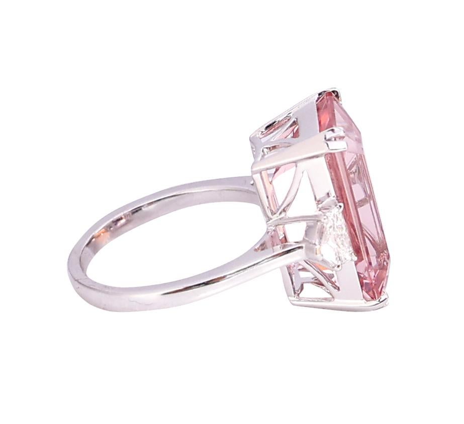 Emerald Cut 18 Karat Gold 11.41 Carat Pink Morganite and Diamond Solitaire Cocktail Ring For Sale