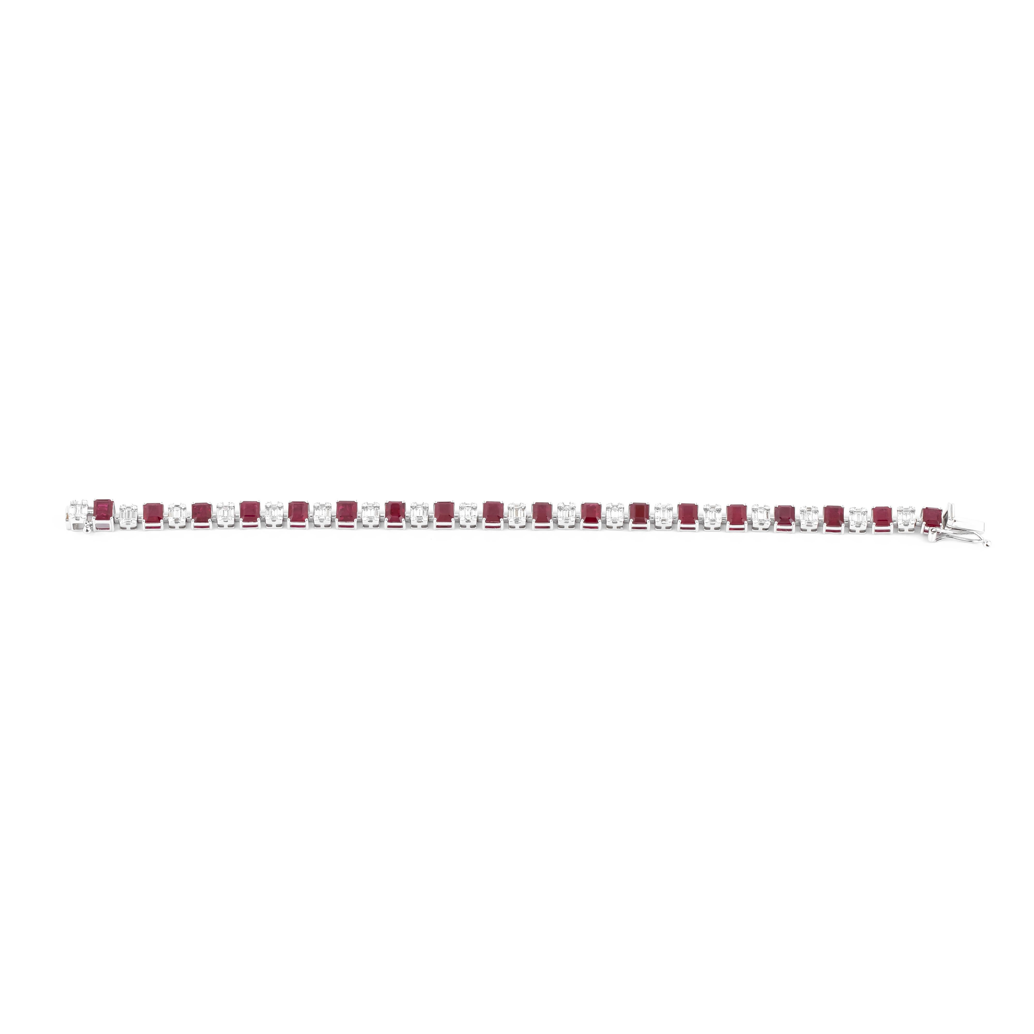 Taille brillant Bracelet tennis en or 18 carats avec rubis et diamants de 11,52 carats en vente