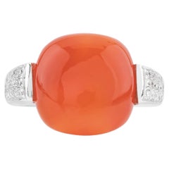18 Karat Gold 11.8 Carat Diamond and Chalcedony Solitaire Ring