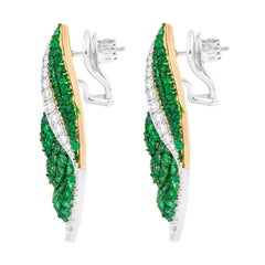 18 Karat Gold 12 Carat Emerald & Diamond Leaf Earrings in Modern Style
