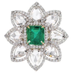 18 Karat Gold 1.25 Carat Natural Emerald and Diamond Cluster Contemporary Ring