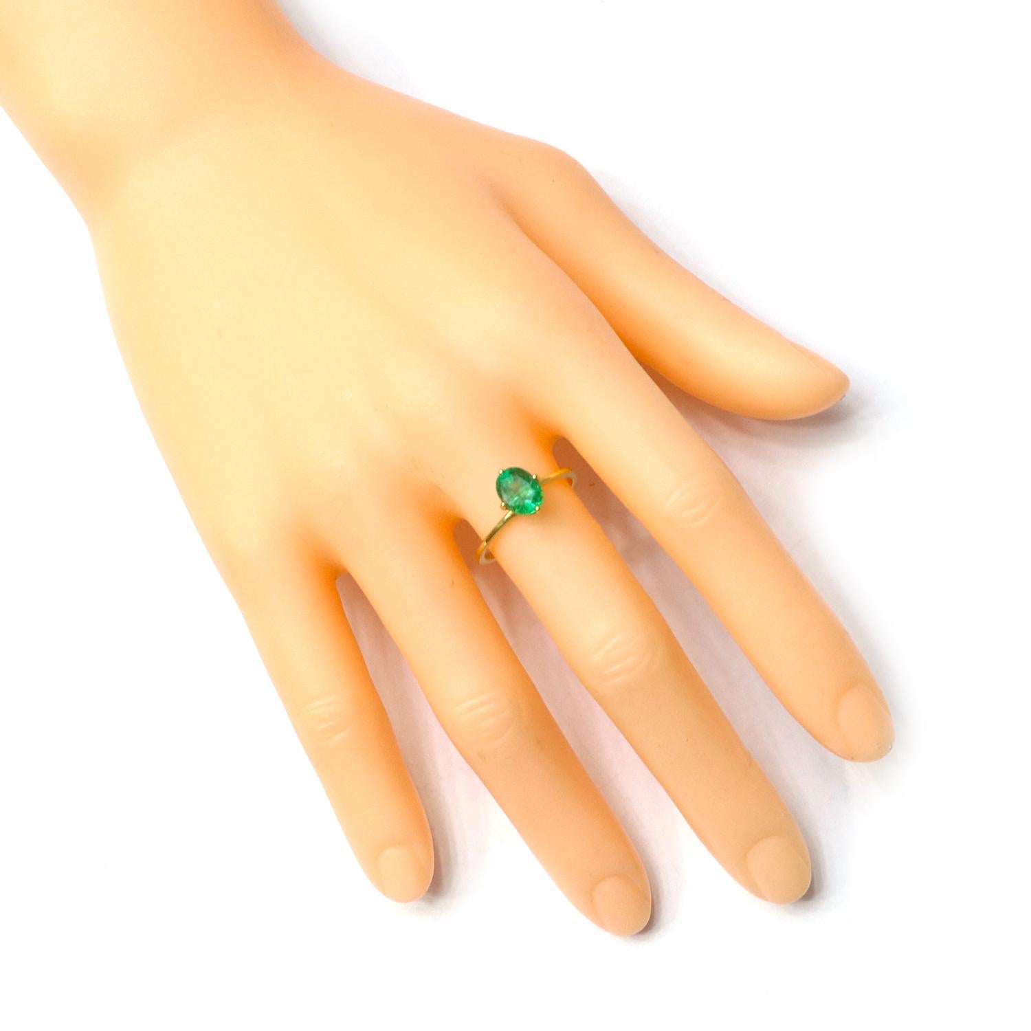18 Karat Yellow Gold 1.25 Carat Natural Emerald Solitaire Ring in Four-Prong Setting

Classic, subtle and graceful, this ring is set to become your everyday wear. Featuring an Oval-Cut Natural Emerald encrusted in the center with a four-prong