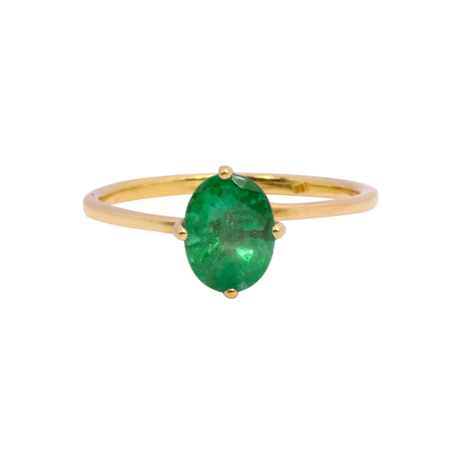 Oval Cut 18 Karat Gold 1.25 Carat Natural Emerald Solitaire Ring in Four-Prong Setting For Sale