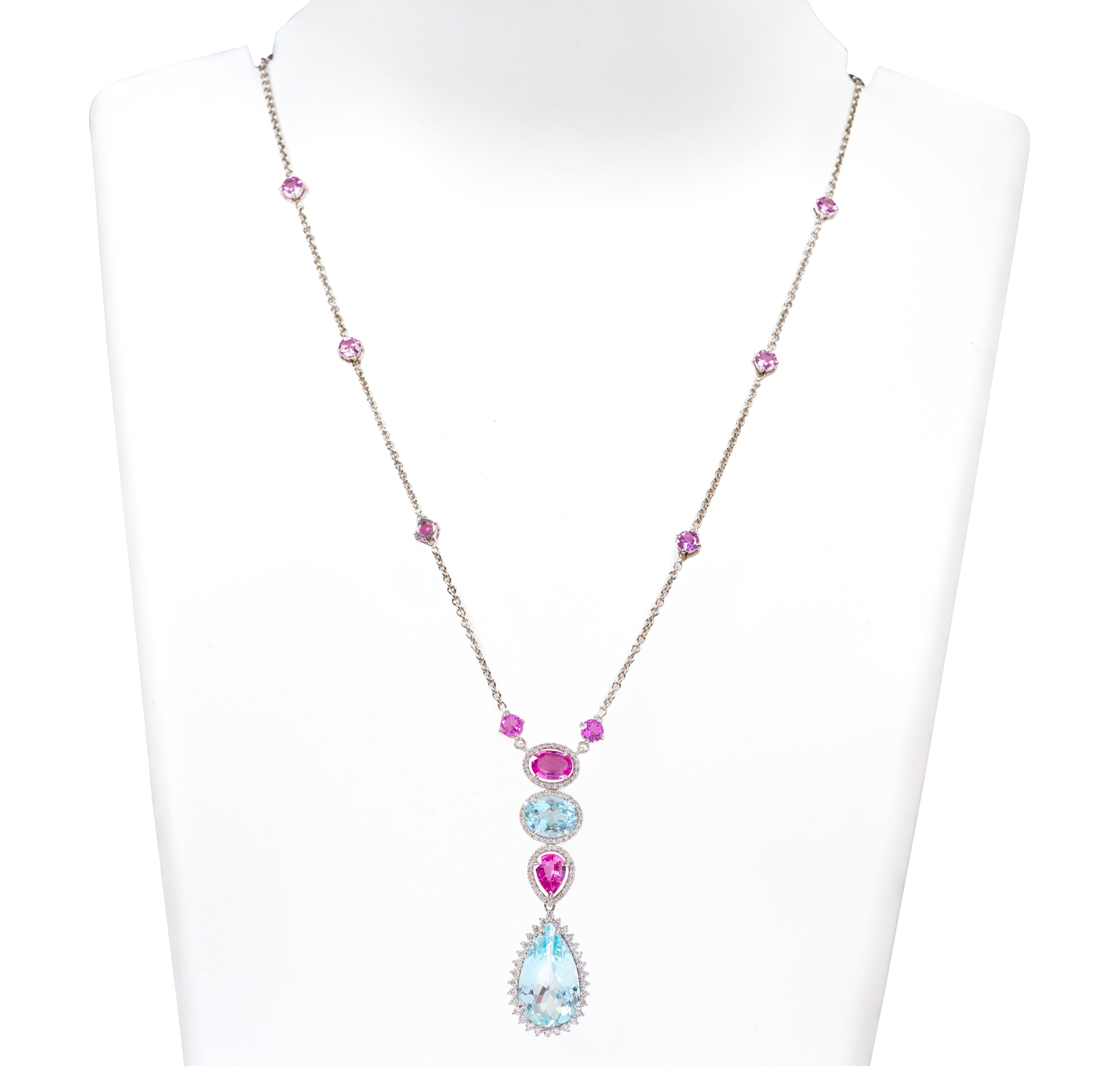 Contemporary 18 Karat Gold 12.81 Carat Aquamarine, Sapphire, and Diamond Pendant Necklace For Sale