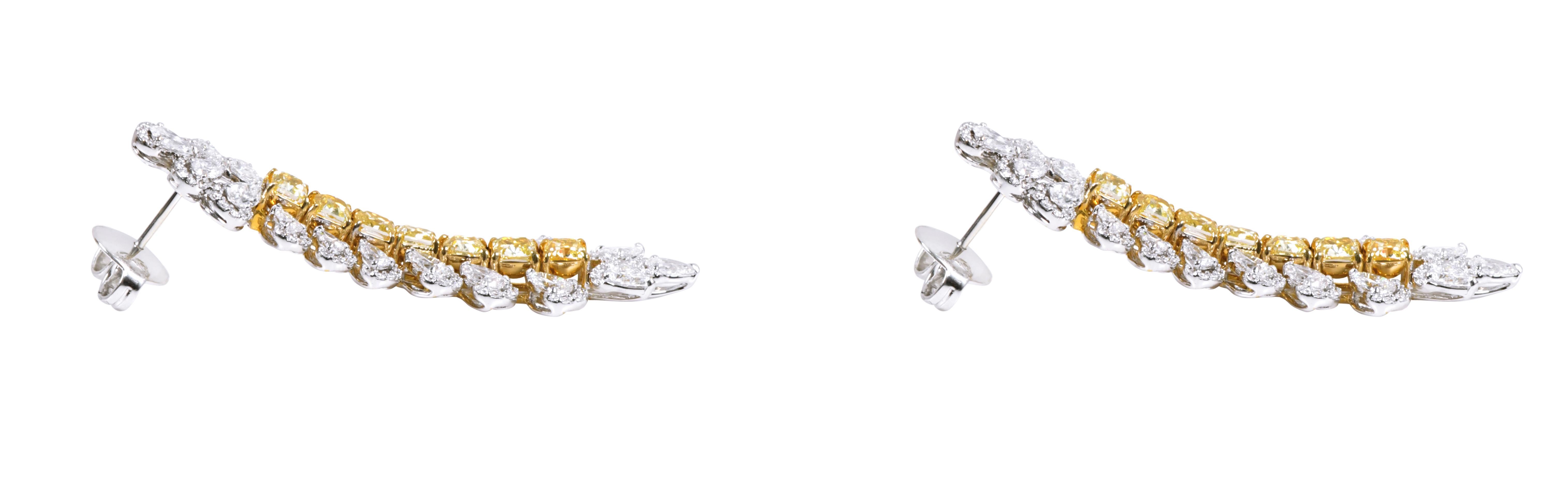 Women's 18 Karat Gold 13.31 Carat Yellow and White Diamond Solitaires Cocktail Earrings For Sale