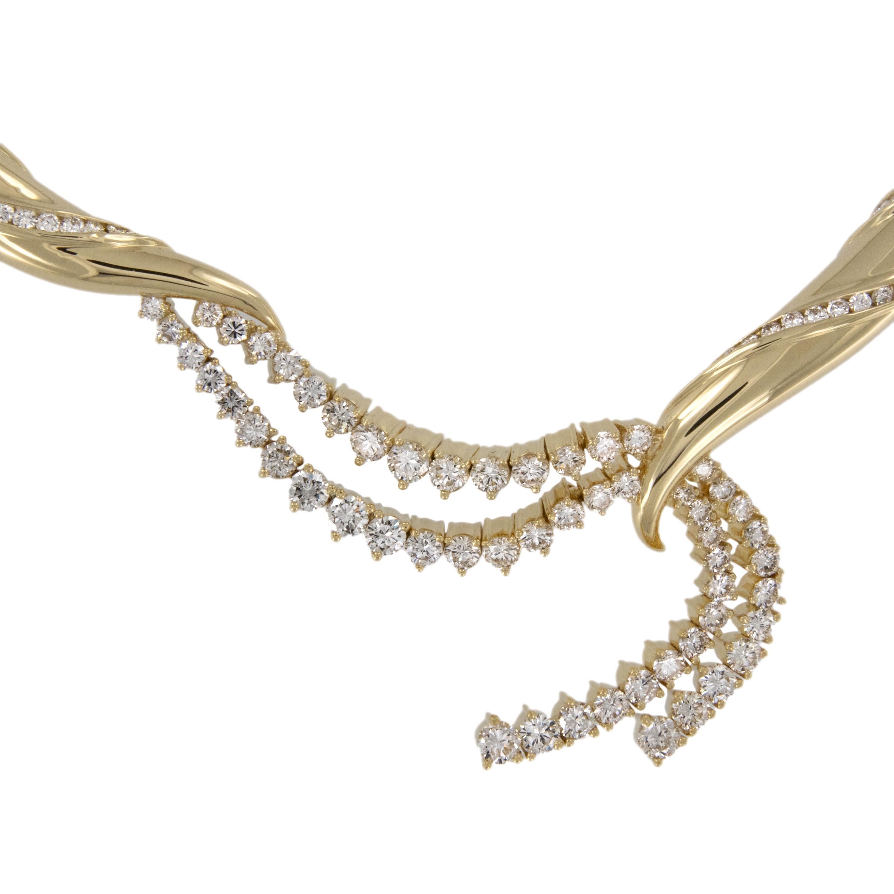 Contemporaneo Collana con collare in oro 18 carati da 13,70 Cttw del premiato designer Jose Hess in vendita