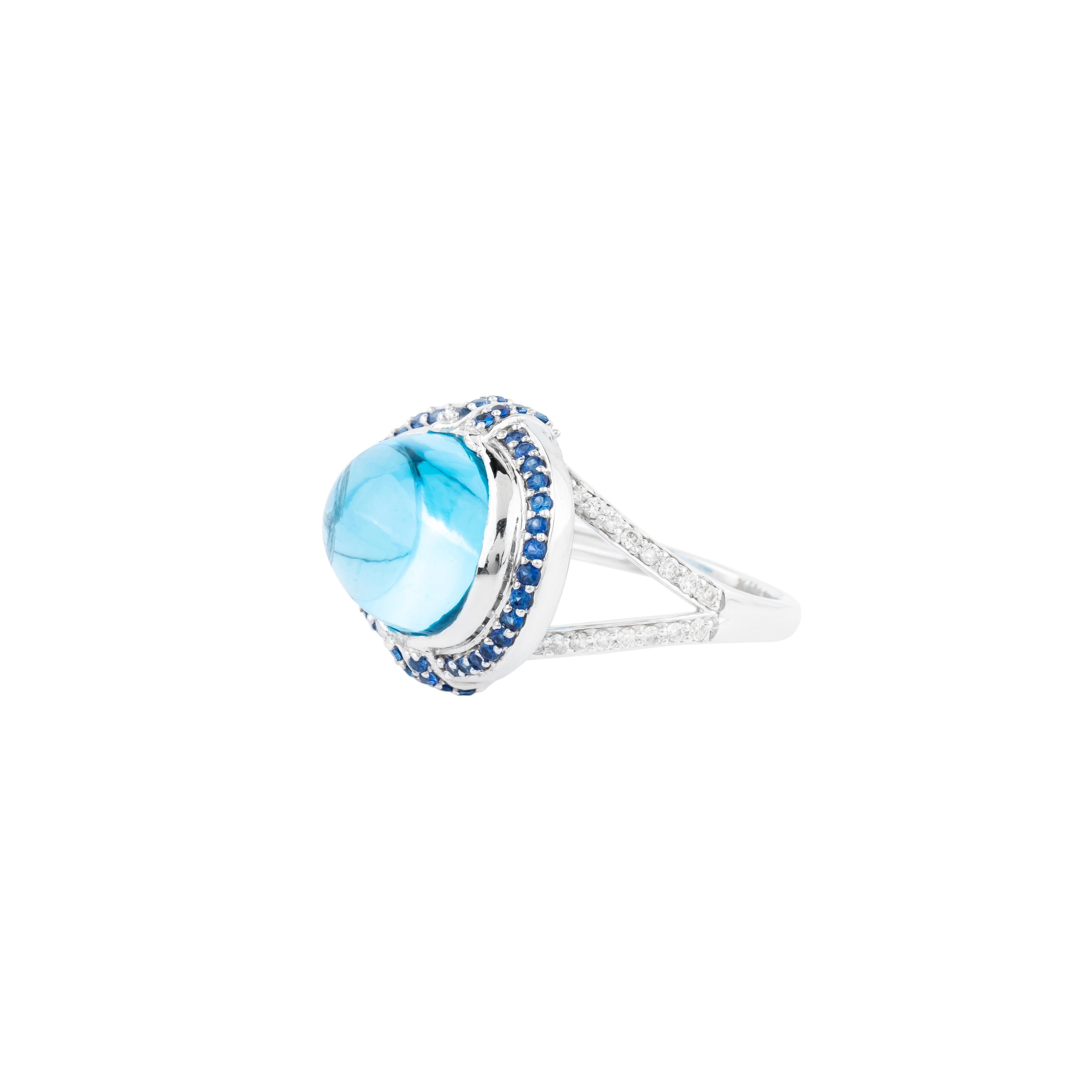 Brilliant Cut 18 Karat Gold 14.4 Carats Color Stone and Diamond Cocktail Ring For Sale