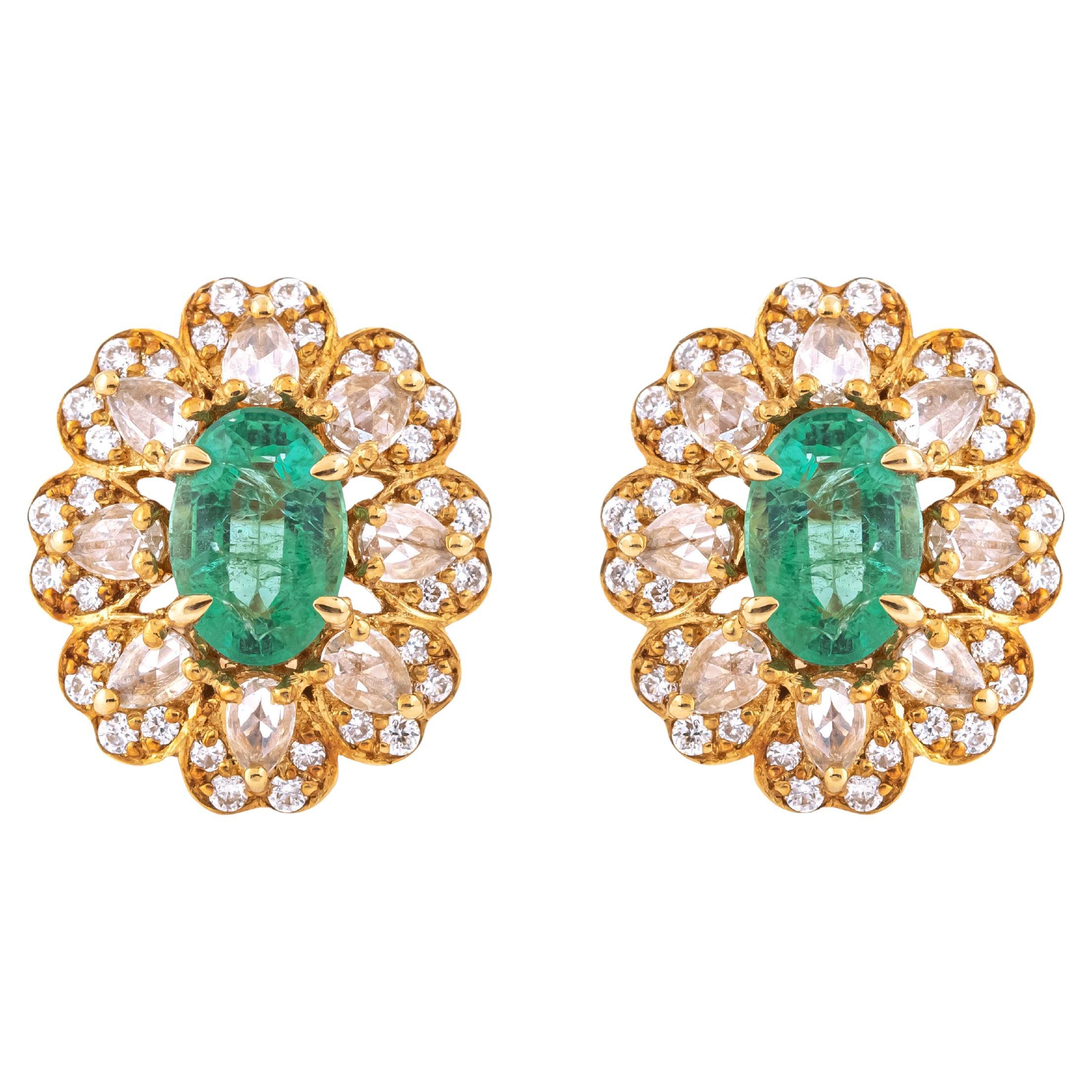18 Karat Gold 1.49 Carat Diamond & Emerald Flower Stud Earrings