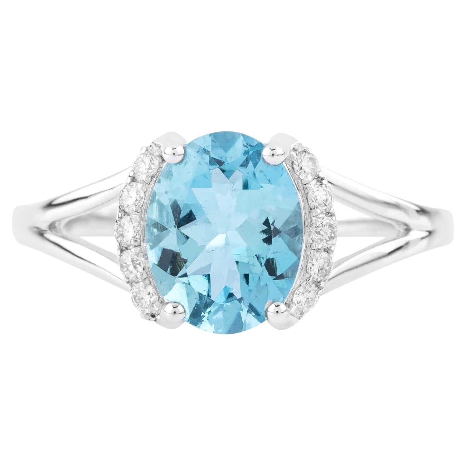 Anillo de moda de oro de 18 quilates con diamante y aguamarina de 1,5 quilates