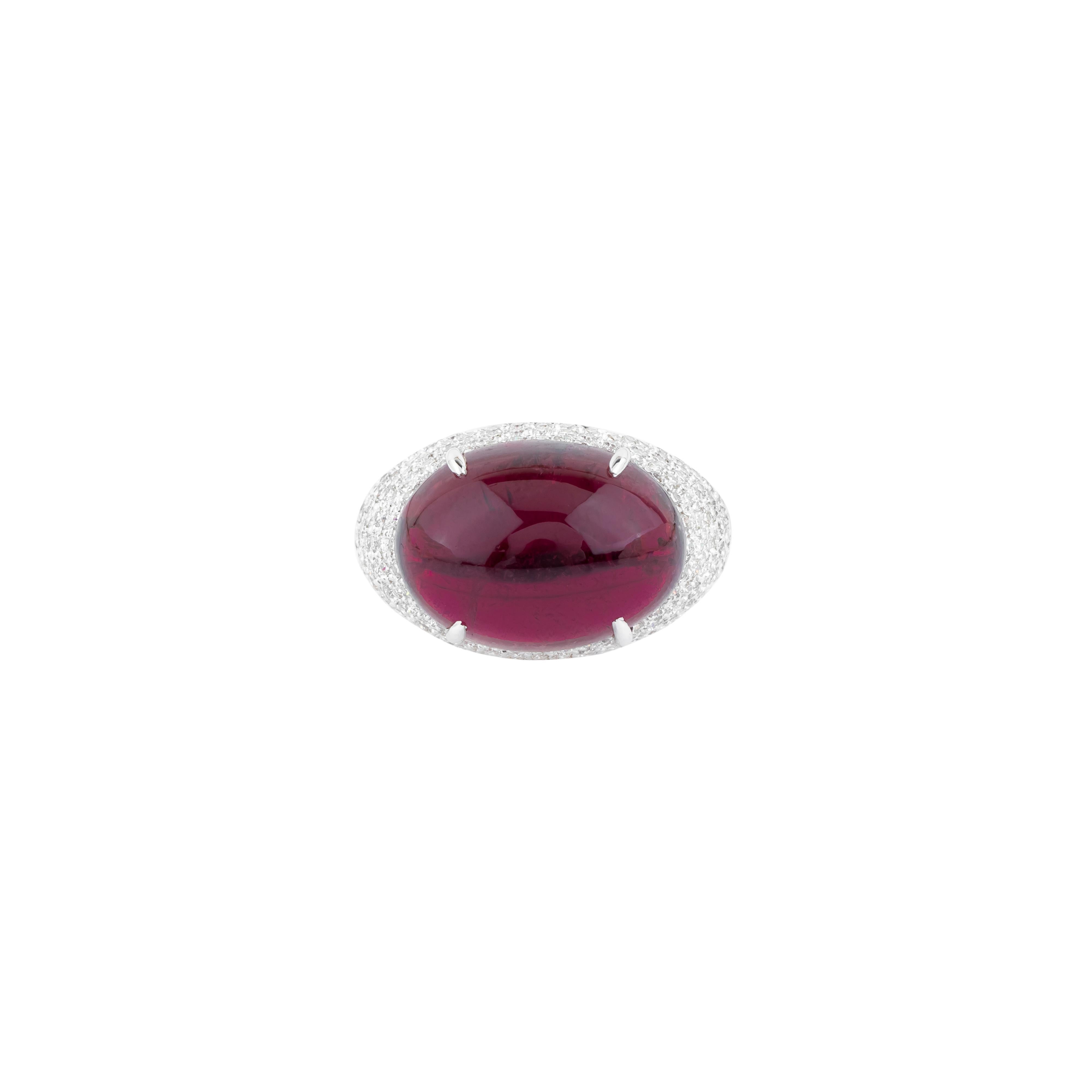 Contemporary 18 Karat Gold 15.57 Carats Tourmaline and Diamond Solitaire Ring For Sale