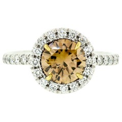 Bague solitaire en or 18 carats avec halo de diamants bruns orange fantaisie de 1,56 carat certifiés GIA
