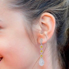 18 Karat Gold 15.72 Carat Yellow and White Diamond Pineapple Drop Earrings