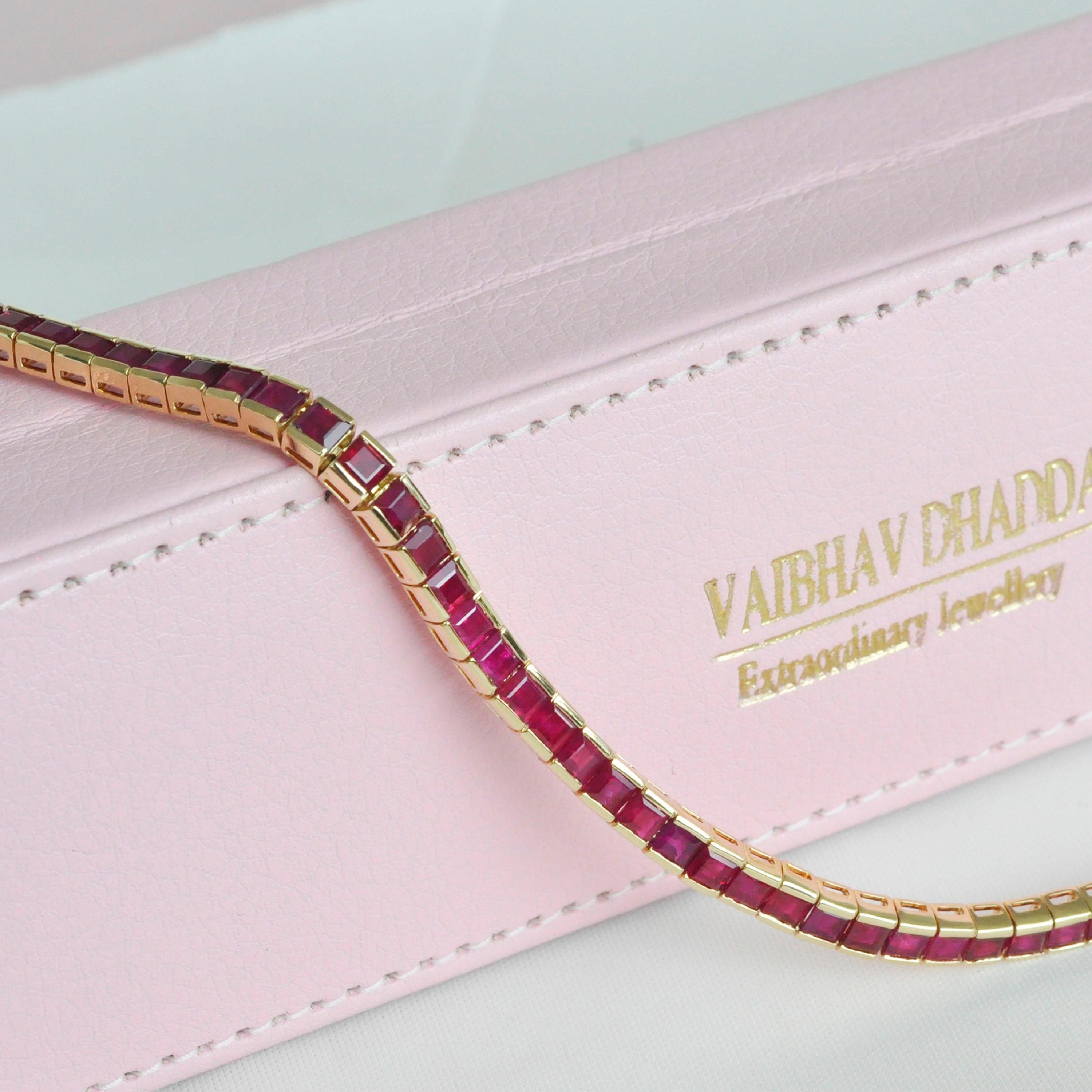 18 Karat Gold 15.93 Carat Square Mozambique Ruby Tennis Line Bracelet 7
