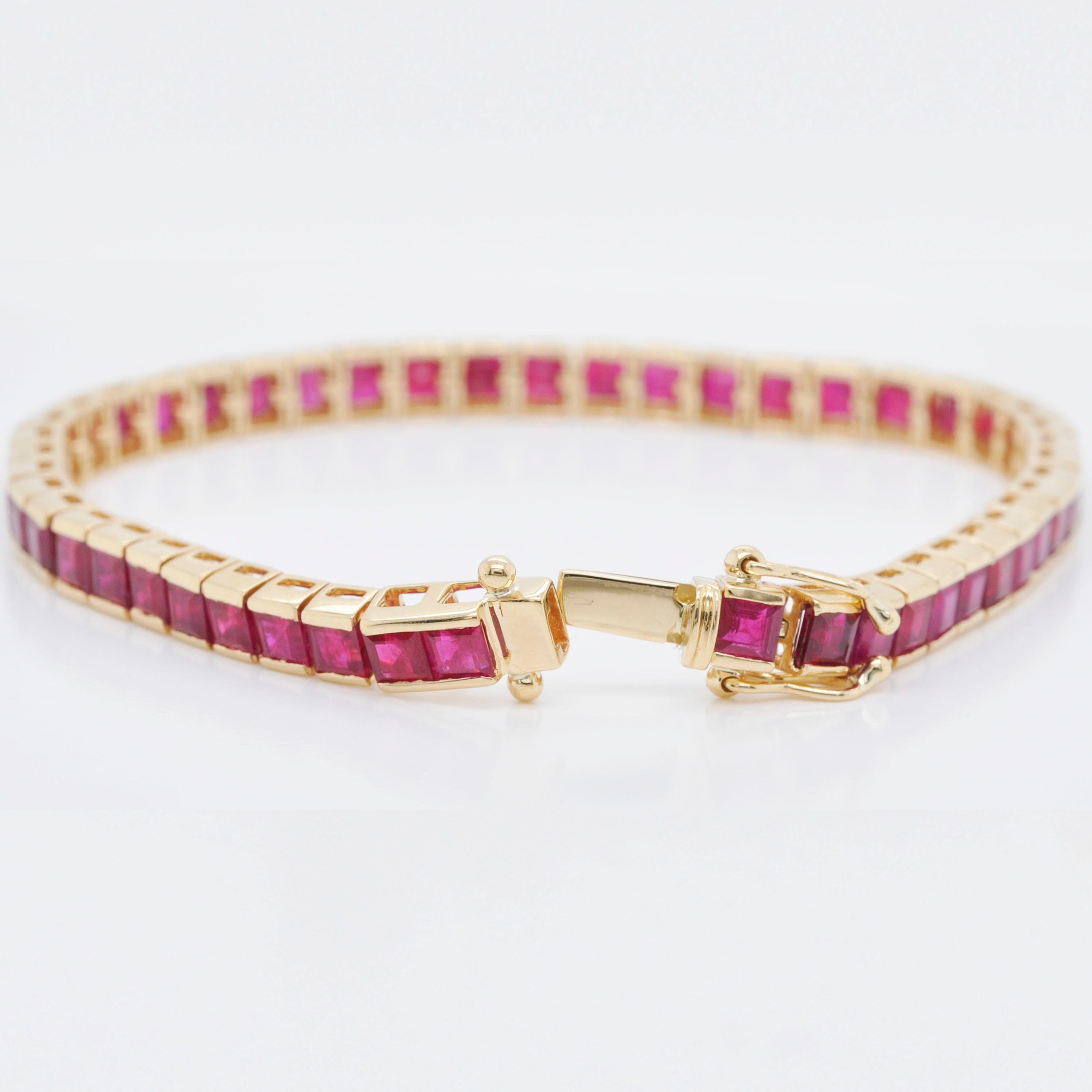 Modern 18 Karat Gold 15.93 Carat Square Mozambique Ruby Tennis Line Bracelet