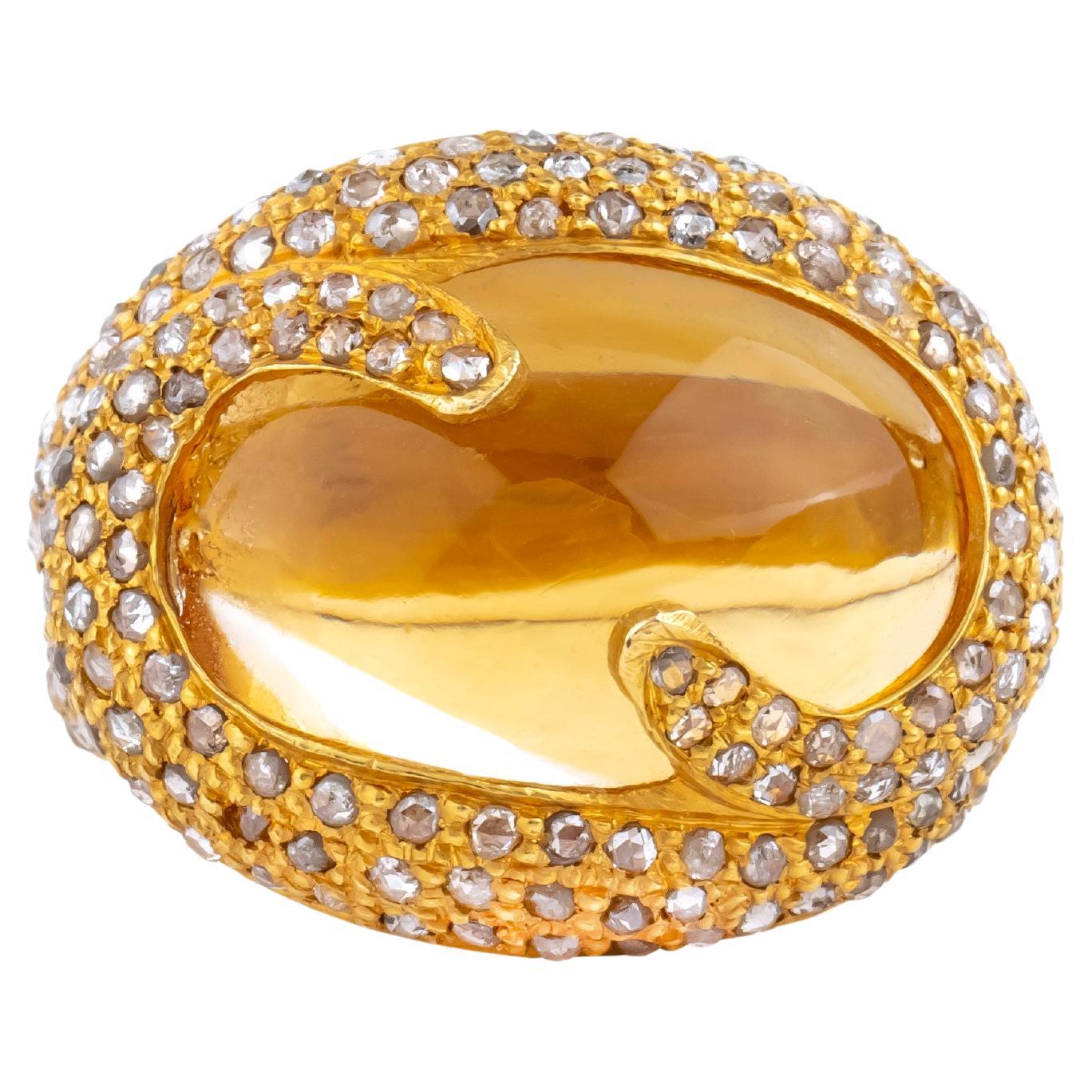 Bague cocktail en or 18 carats, topaze dorée de 16,72 carats et diamants