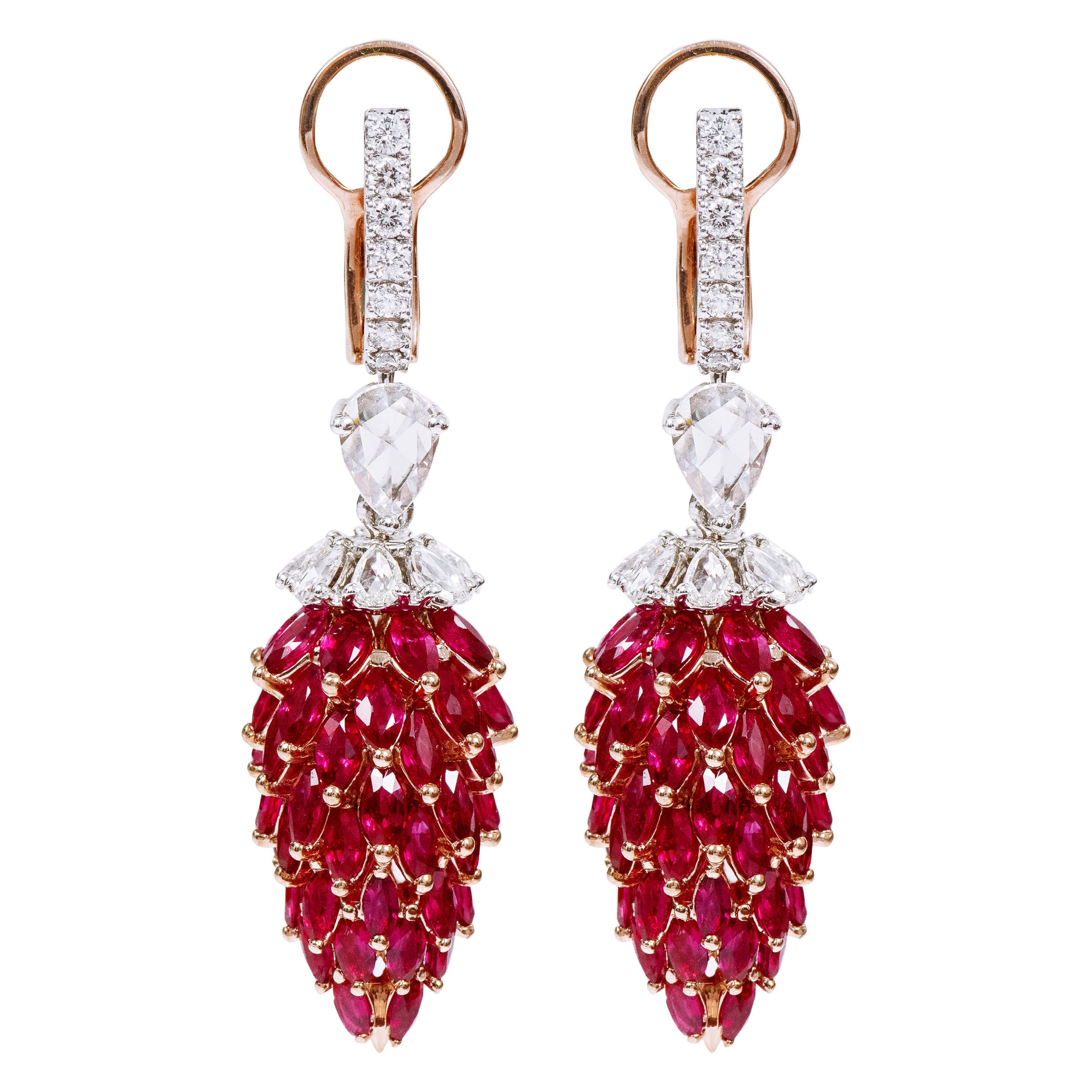Boucles d'oreilles pendantes en or 18 carats 16,77 carats rubis sang de pigeon et diamants