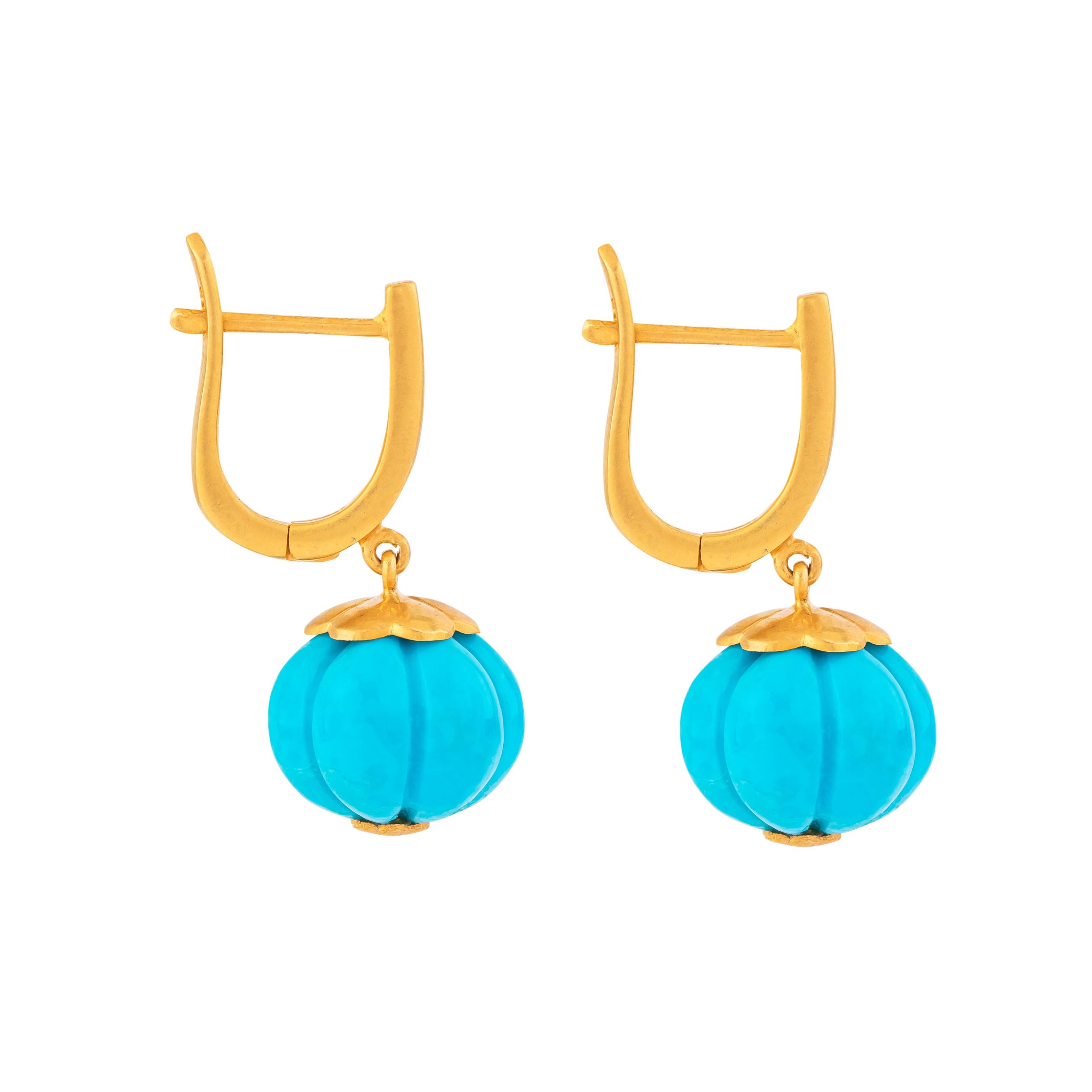 Contemporary 18 Karat Gold 16.9 Carat Turquoise Cocktail Drop Earrings For Sale