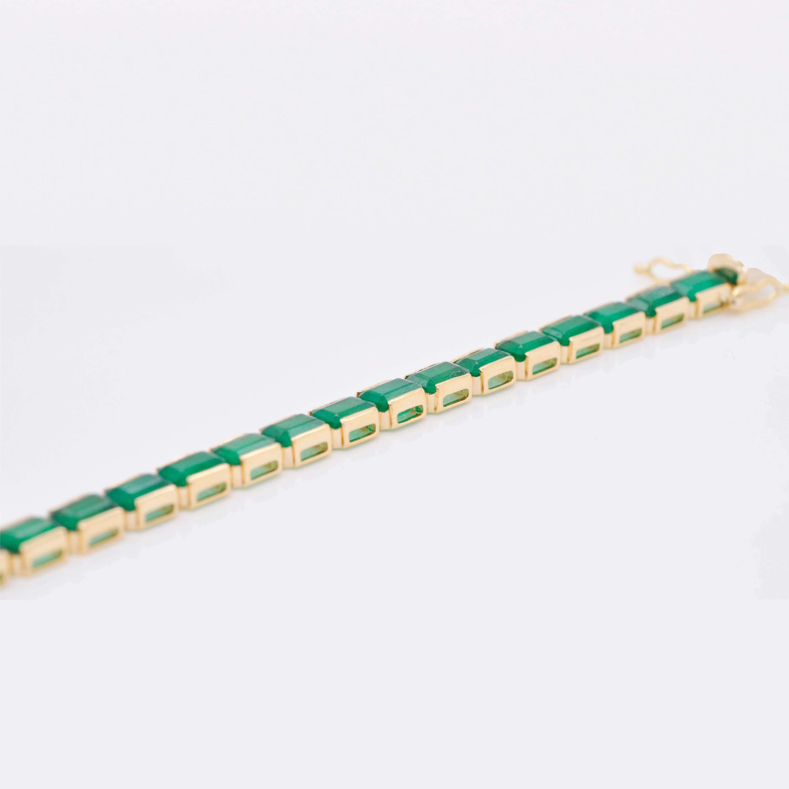 18 Karat Gold 16.97 Carat Octagon Brazilian Emerald Tennis Line Bracelet For Sale 2