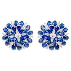 Clous d'oreilles fleur en or 18 carats, saphirs de 18,69 carats et diamants