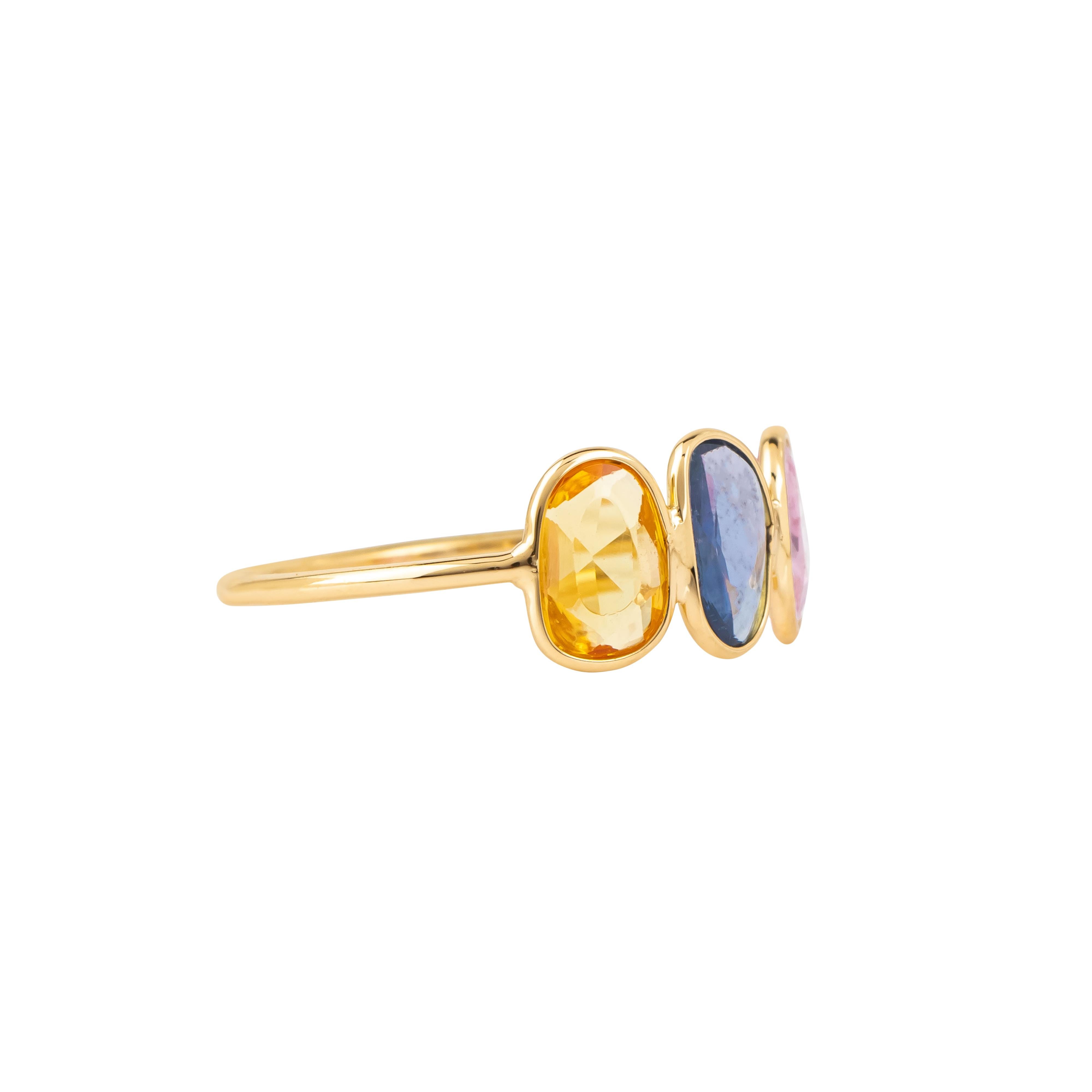 Brilliant Cut 18 Karat Gold 1.95 Carat Multi-Sapphire Three Stone Ring For Sale