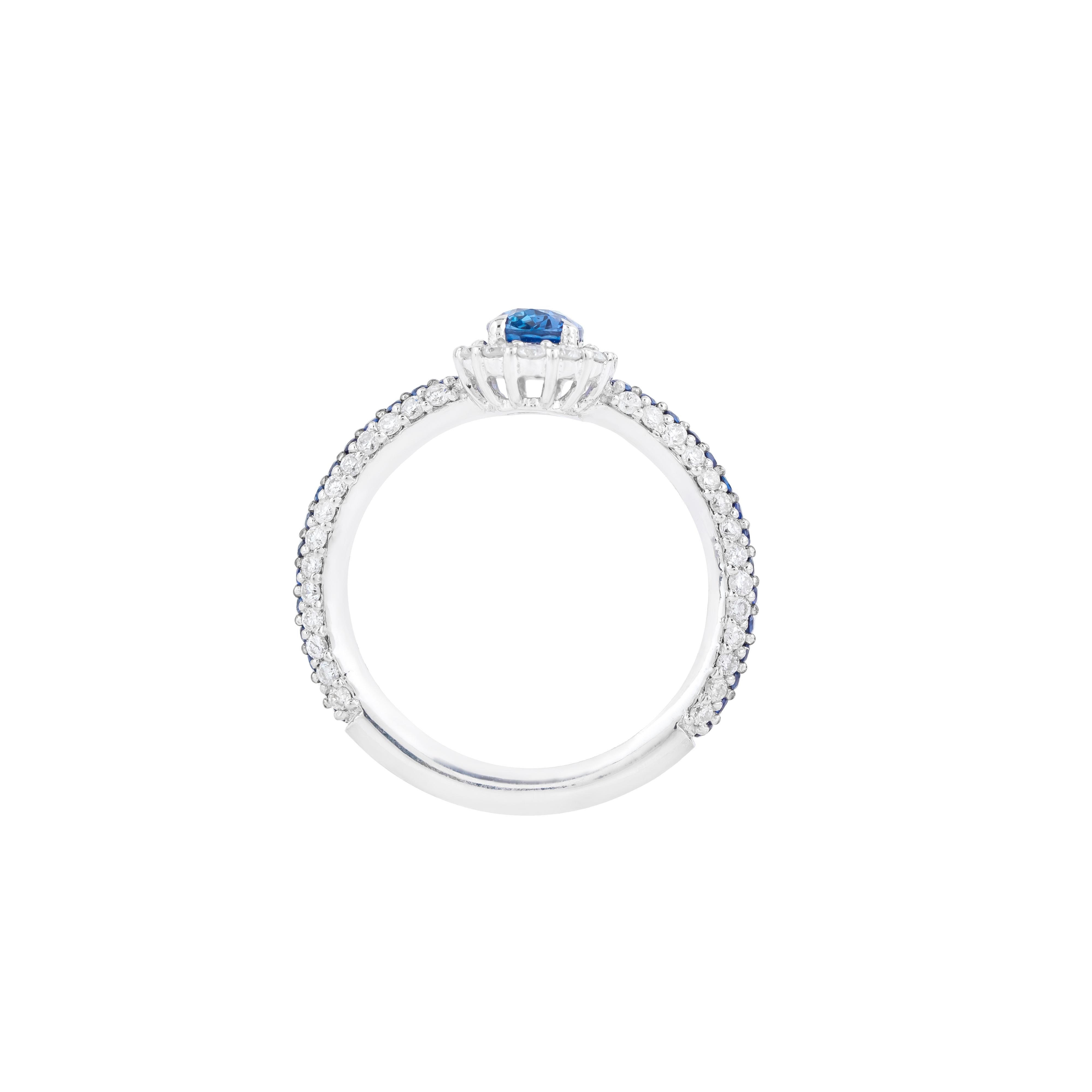 Anillo solitario de oro de 18 quilates con diamante y zafiro de 1,98 quilates en Nuevo estado para la venta en Jaipur, IN