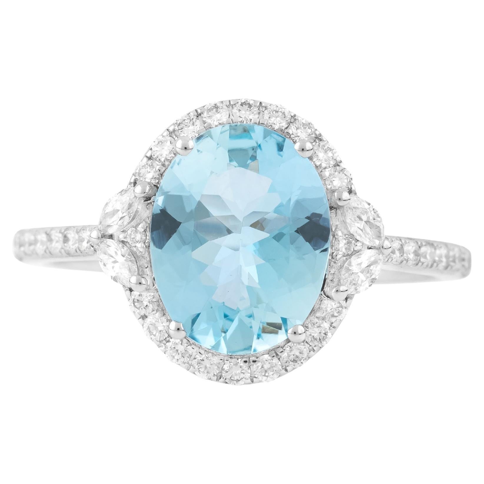 Anillo de moda moderno de oro de 18 quilates con diamantes y aguamarina de 2 quilates