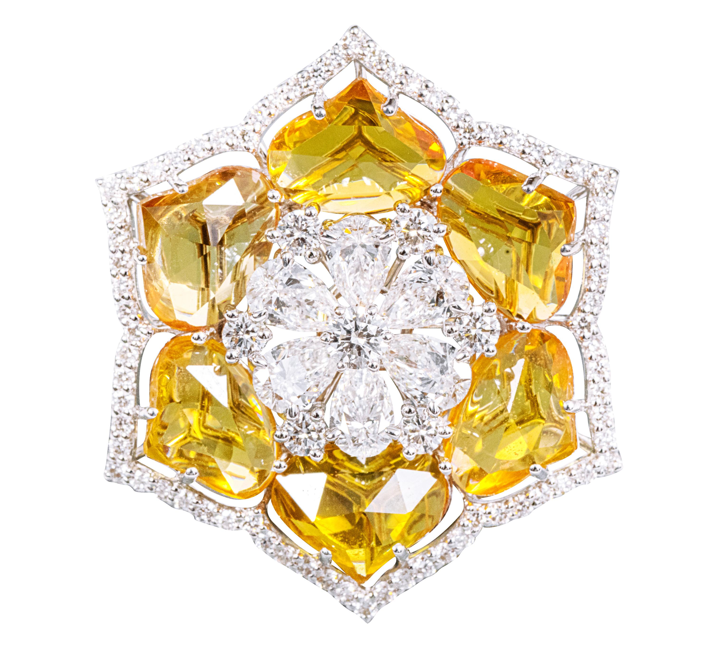 Pear Cut 18 Karat Gold 20.50 Carats Sapphire and Diamond Flower Stud Earrings For Sale