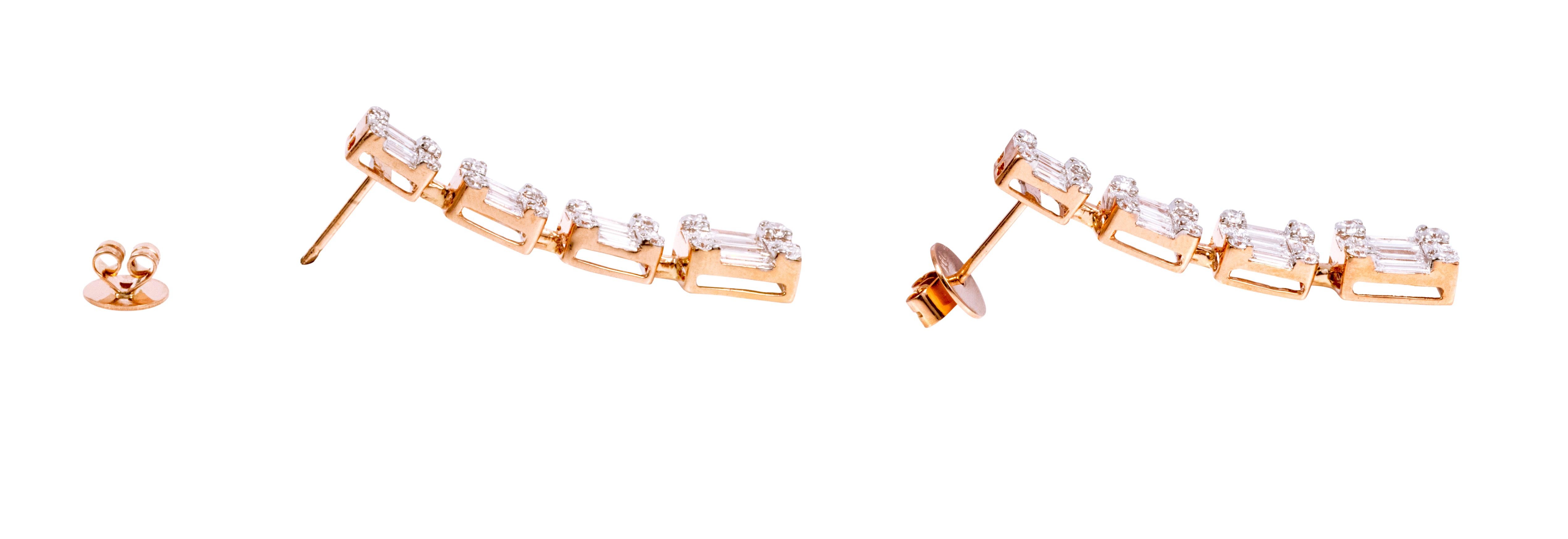 Boucles d'oreilles pendantes en or 18 carats avec 2,13 carats de diamant, style graduation Pour femmes en vente