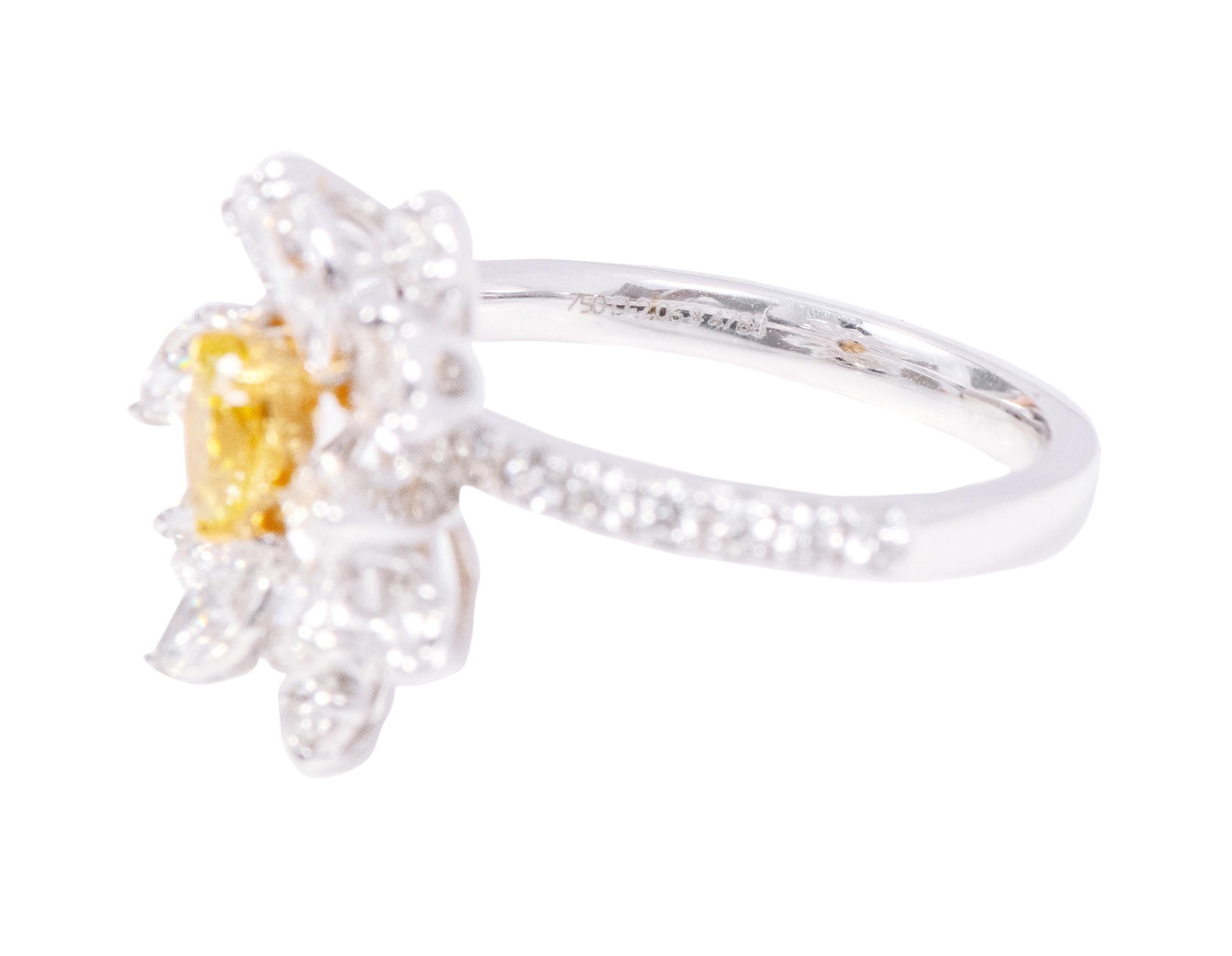18 Karat Gold 2.16 Carat Yellow and White Diamond Solitaire Modulation Ring For Sale 1