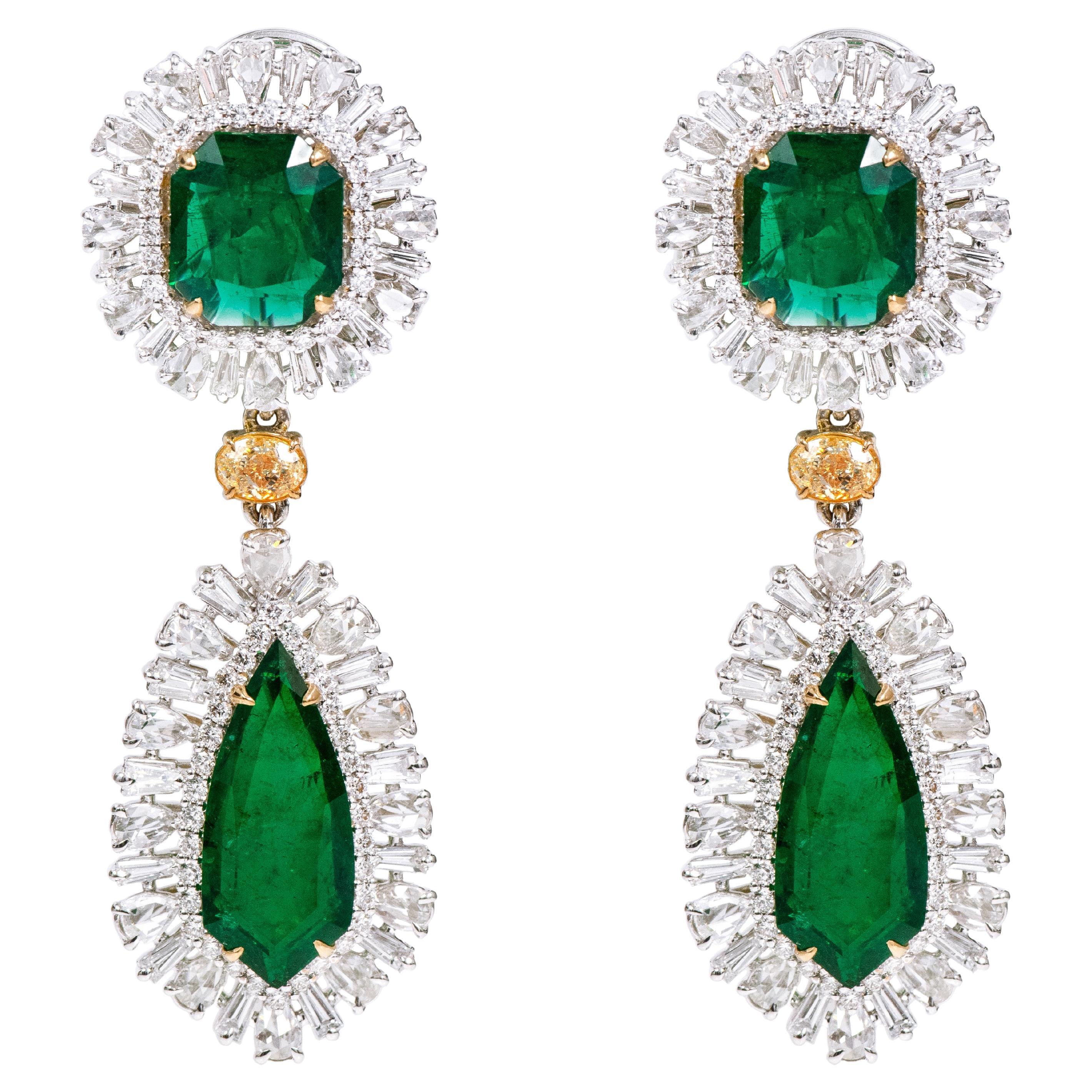 18 Karat Gold 22.25 Carat Emerald and Diamond Important Dangle Cocktail Earrings For Sale