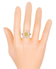 Solitär-Cocktailring aus 18 Karat Gold mit 2,33 Karat gelbem Fancy-Diamant