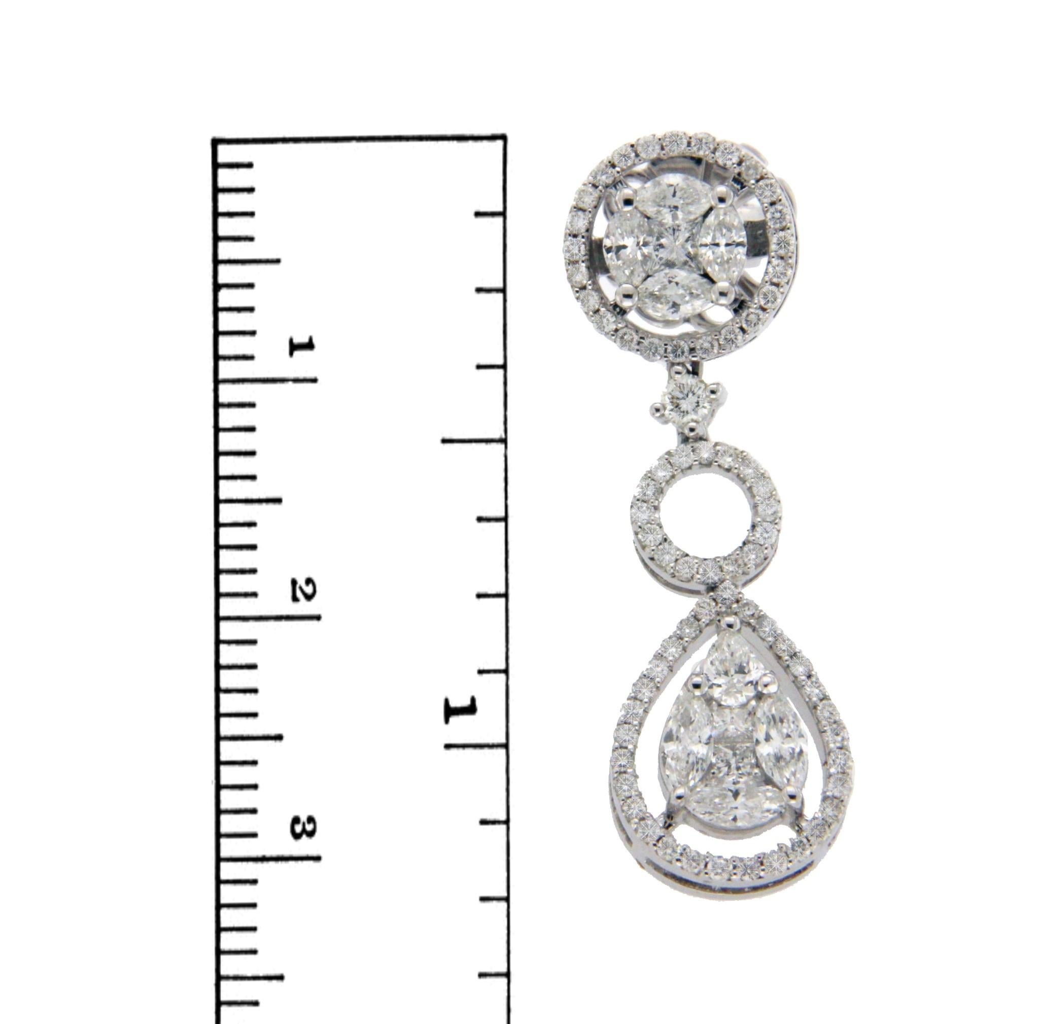 Orecchini in oro 18 carati da 2,40 carati con diamanti Marquise e Round Invisible Set In condizioni ottime in vendita a Los Angeles, CA