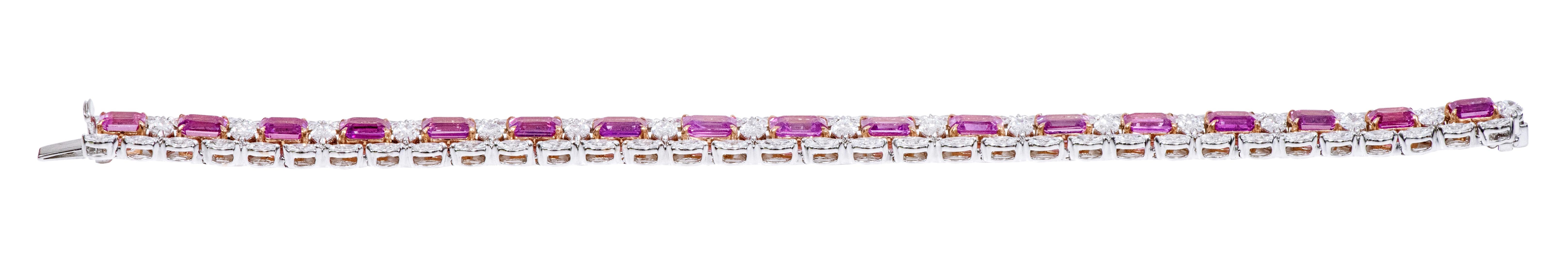 18 Karat Gold 24.80 Carat Sapphire and Diamond Contemporary Style Bracelet For Sale 1