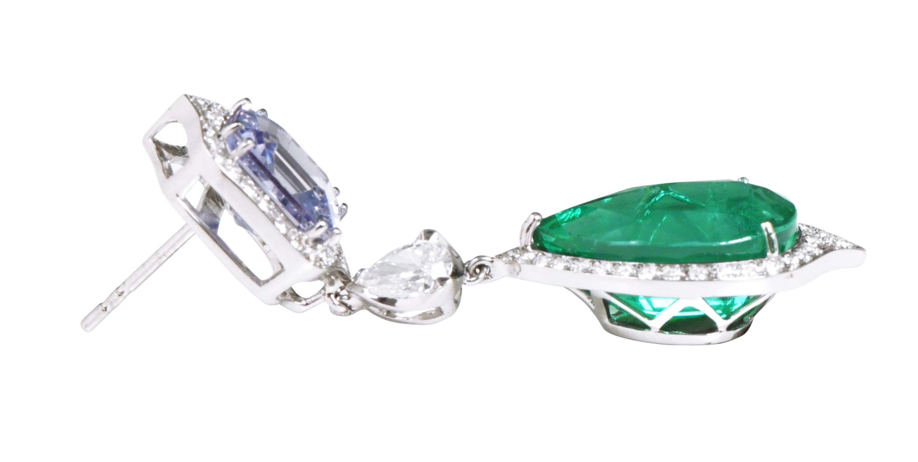 18 Karat Gold 25.52 Carats Natural Emerald, Sapphire and Diamond Drop Earrings For Sale 3