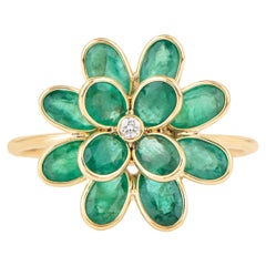 18 Karat Gold 2.57 Carat Diamond and Emerald Flower Ring