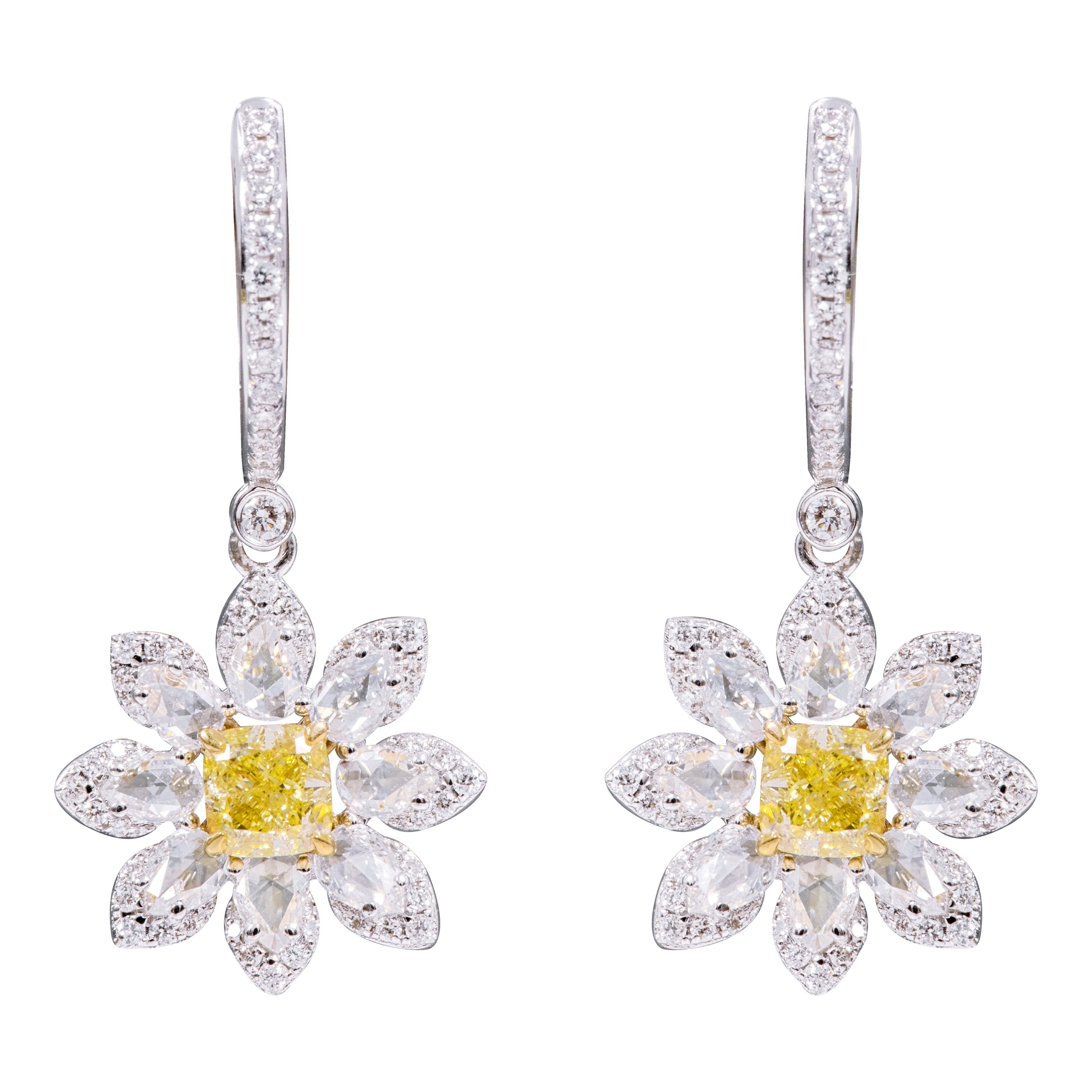 Orecchini a goccia in oro 18 carati con fiori di diamanti bianchi e gialli da 2,61 carati