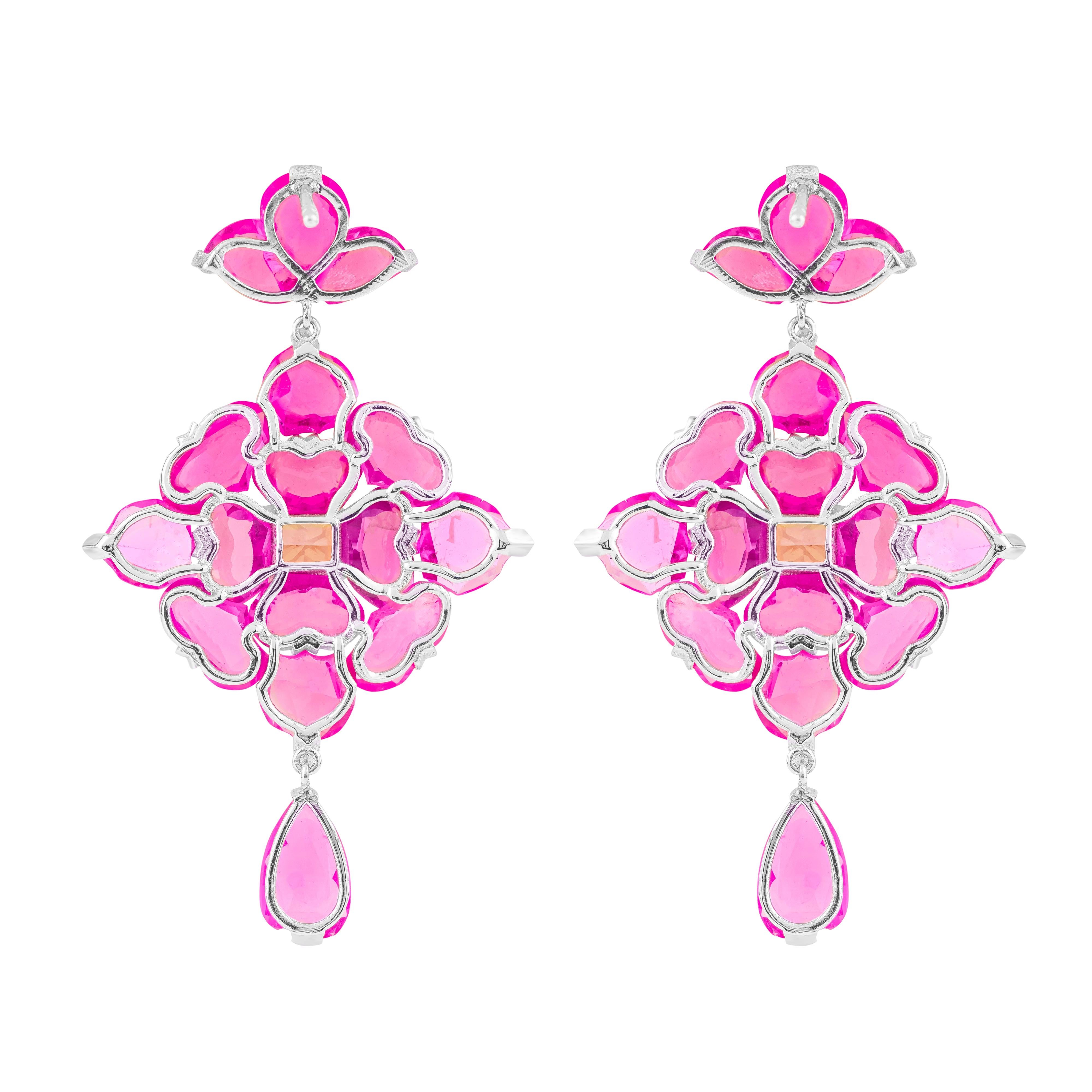 18 Karat Gold 26.5 Carat Pink Sapphire & Yellow Diamond Drop Earrings In New Condition For Sale In Jaipur, IN