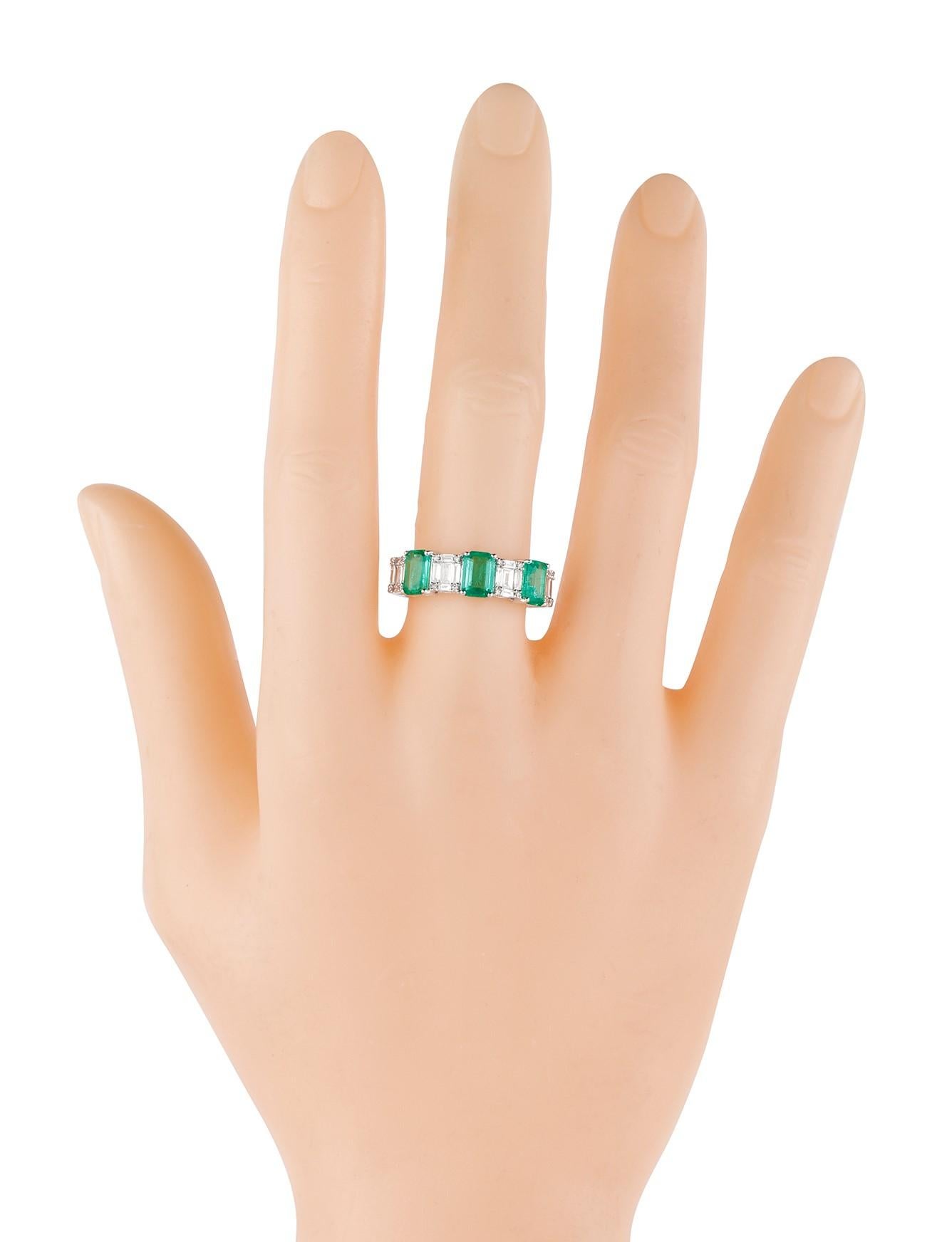 Emerald Cut 18 Karat Gold 2.7 Carat Diamond and Emerald Eternity Ring  For Sale