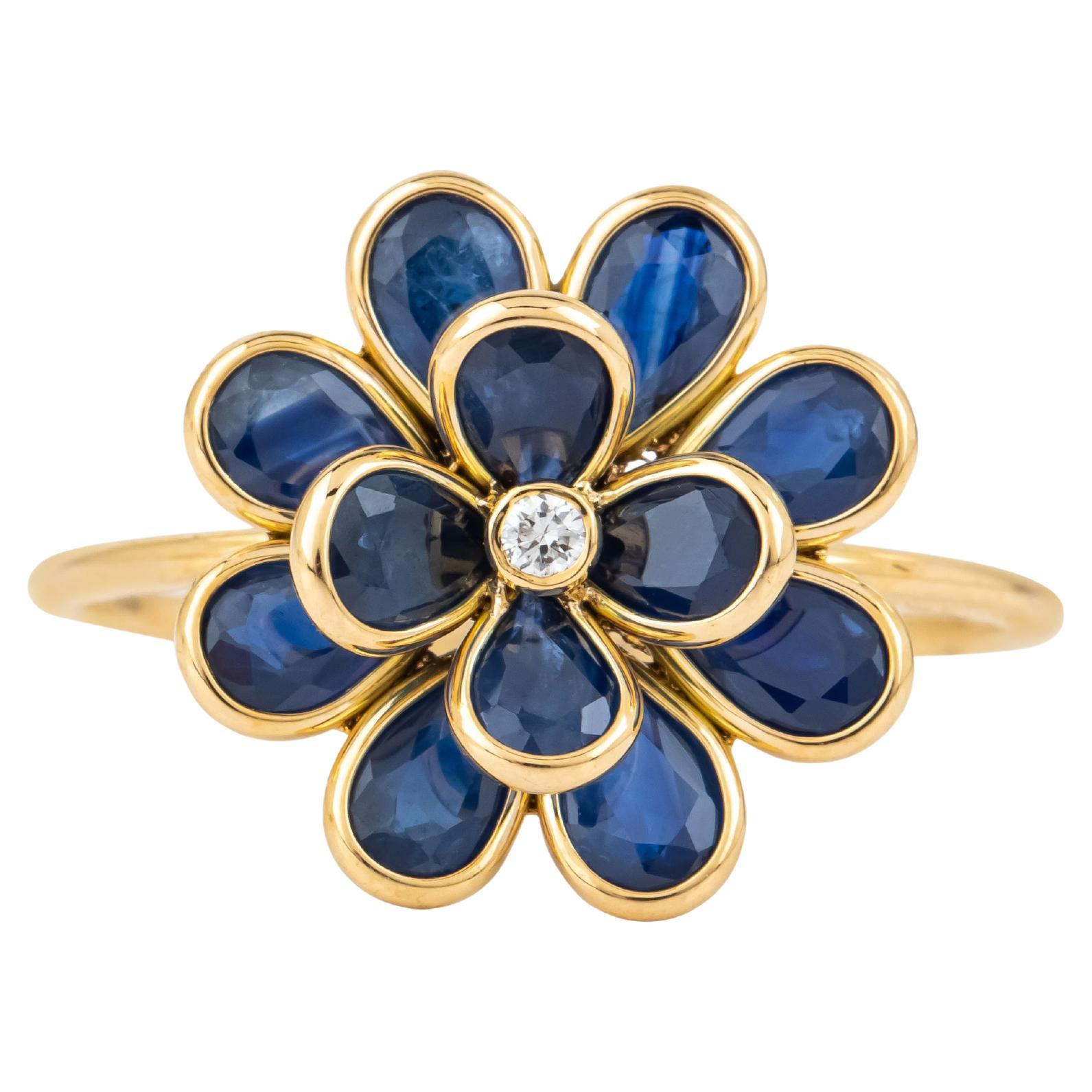18 Karat Gold 2.72 Carat Diamond and Sapphire Flower Ring