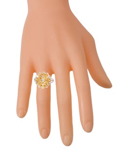 18 Karat Gold 2.79 Carat Yellow and White Diamond Cocktail Ring
