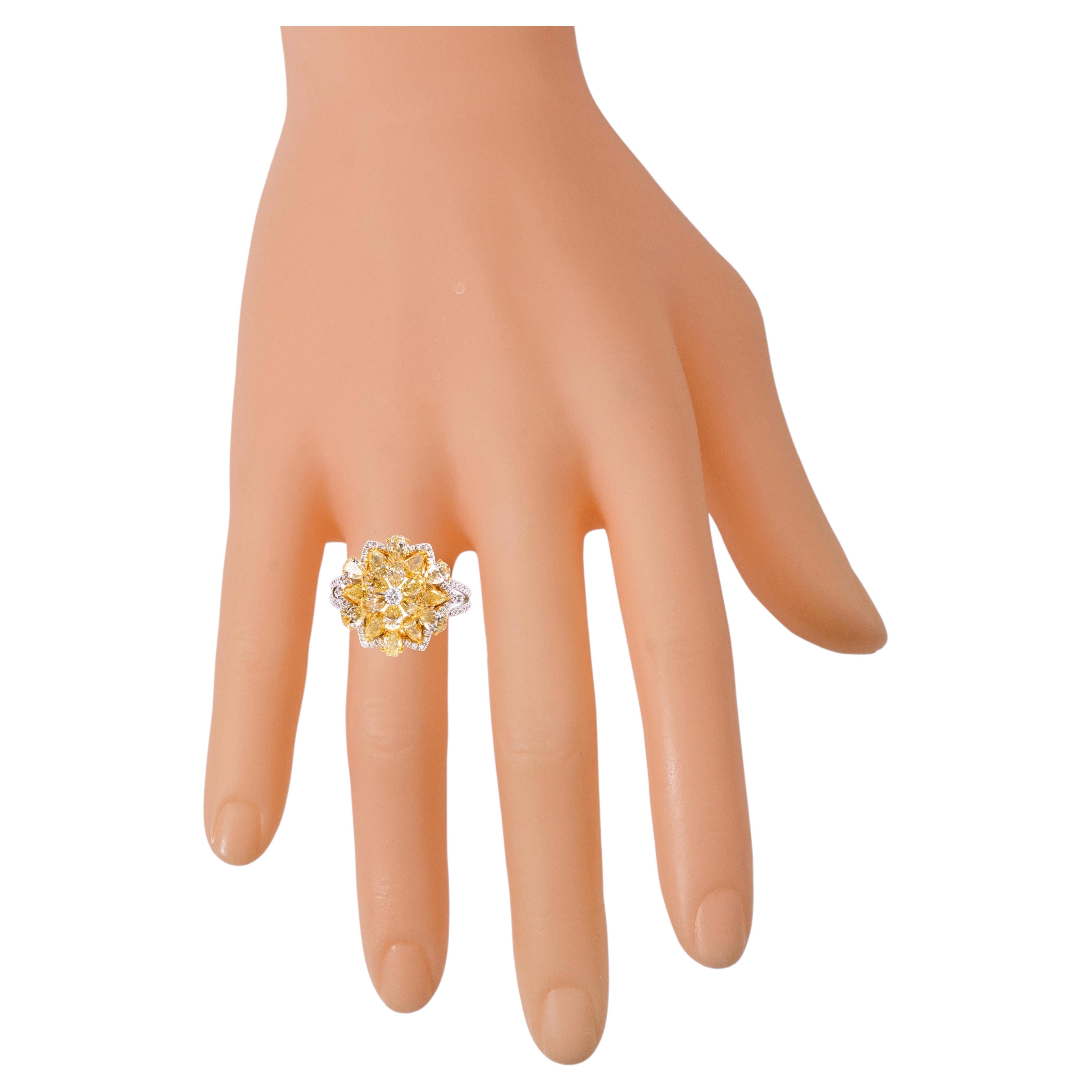 18 Karat Gold 2.79 Carat Yellow and White Diamond Cocktail Ring For Sale